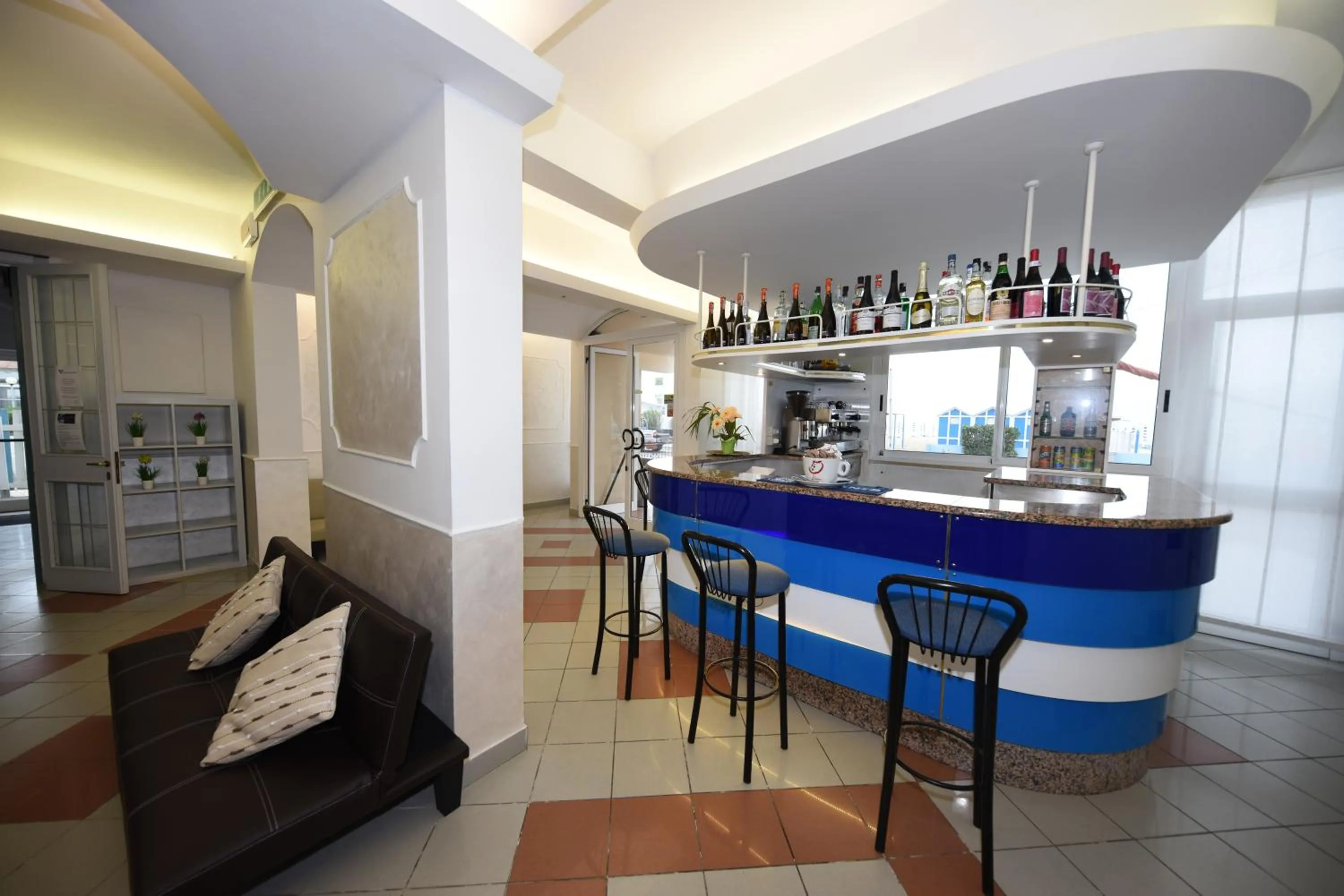 Lounge or bar in Miramare Inn Hotel