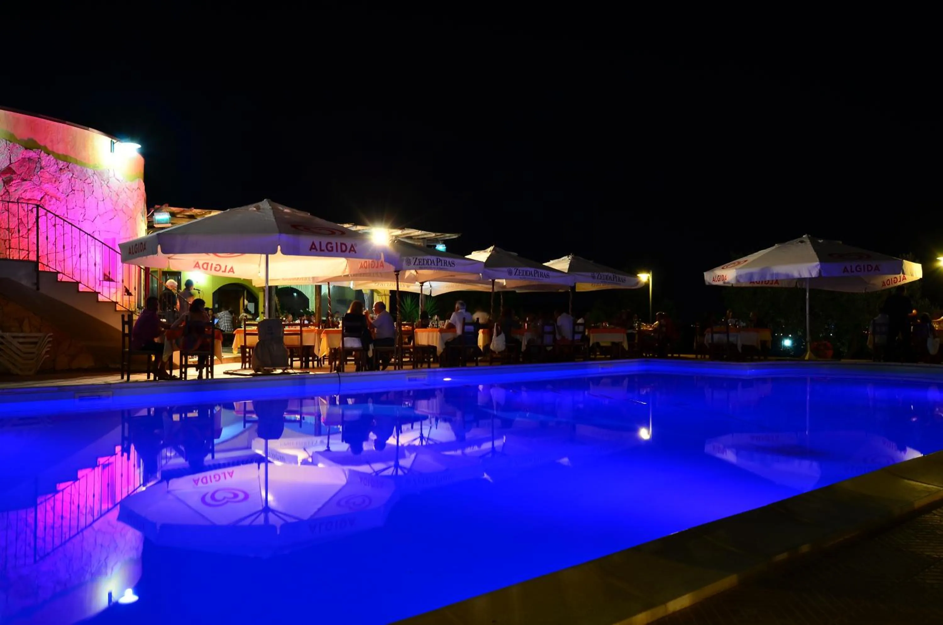 Night in Albergo Ristorante Pizzeria Monte Arcosu