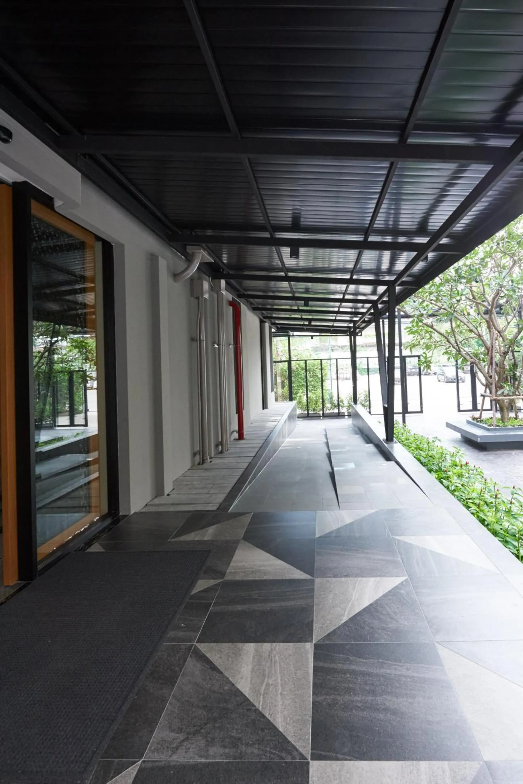 Property building in Almas Hotel Bangkok