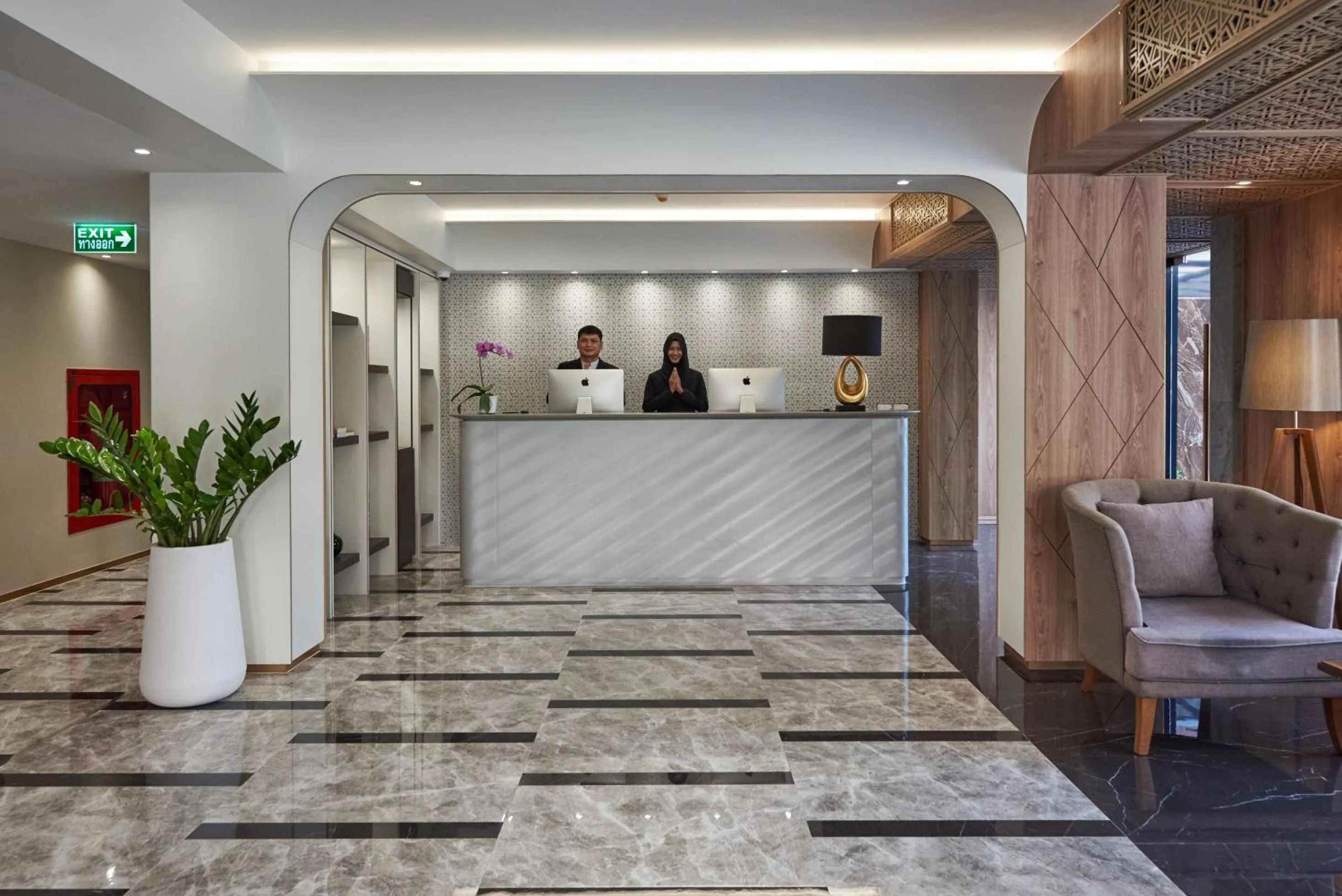 Lobby or reception in Almas Hotel Bangkok