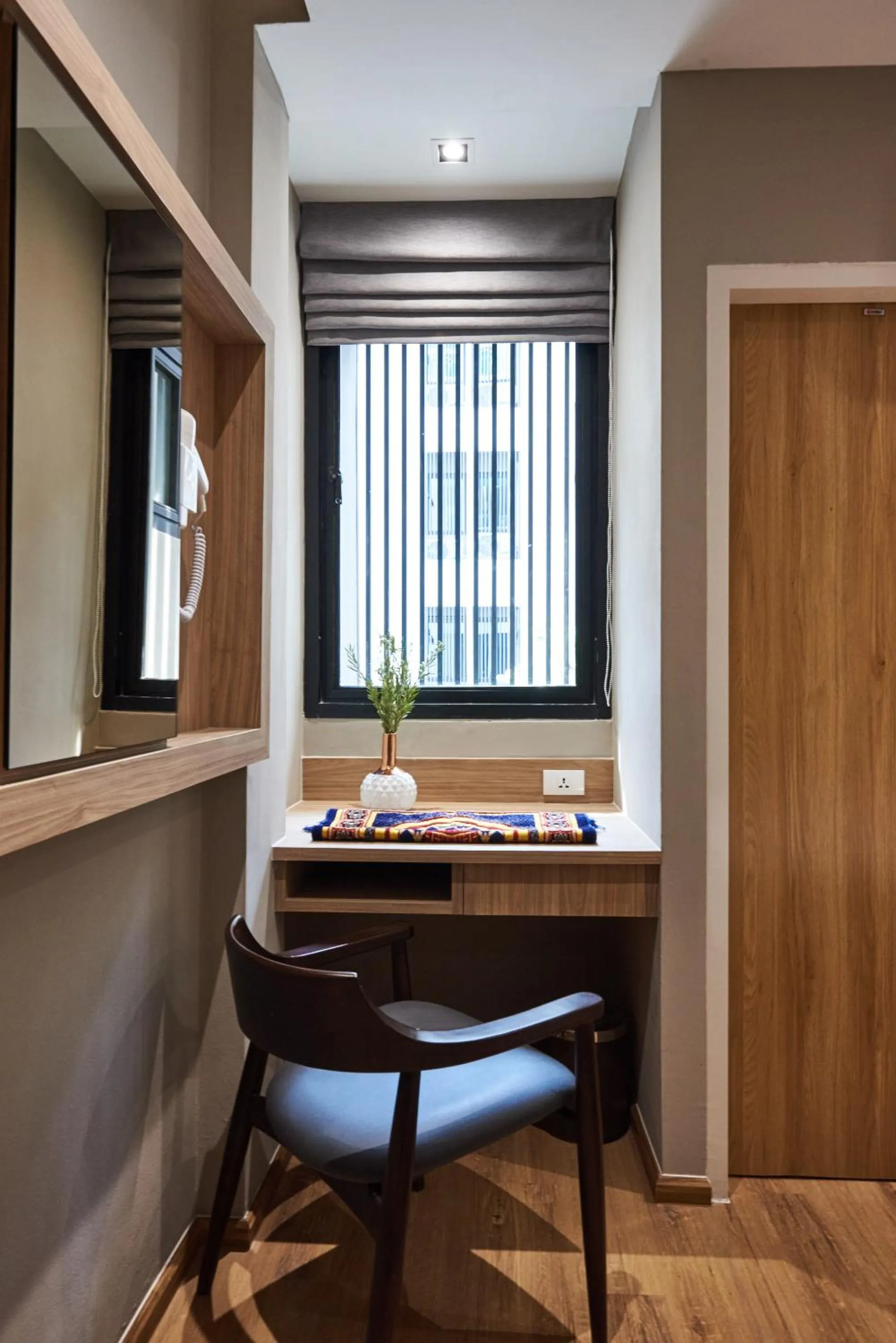 Seating area in Almas Hotel Bangkok