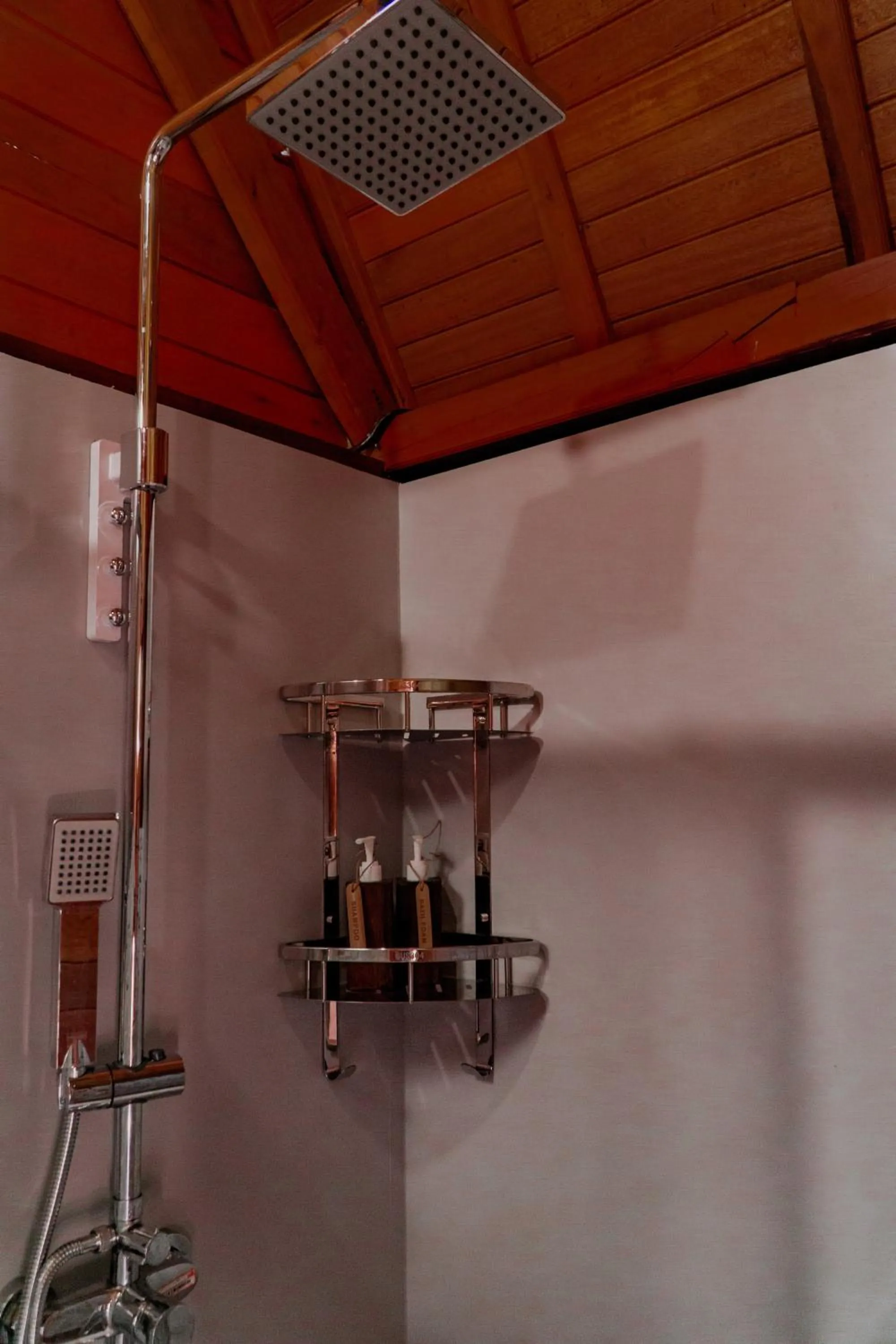 Bathroom in Kusfarm Bali by AHM