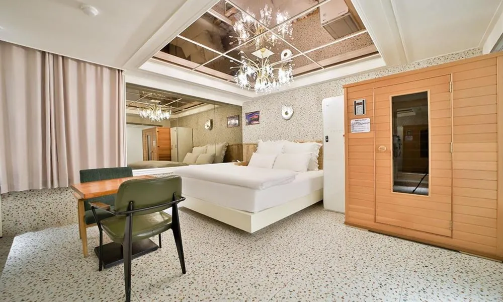 Suite - single occupancy in Daegu February Hotel DongdaeguStation