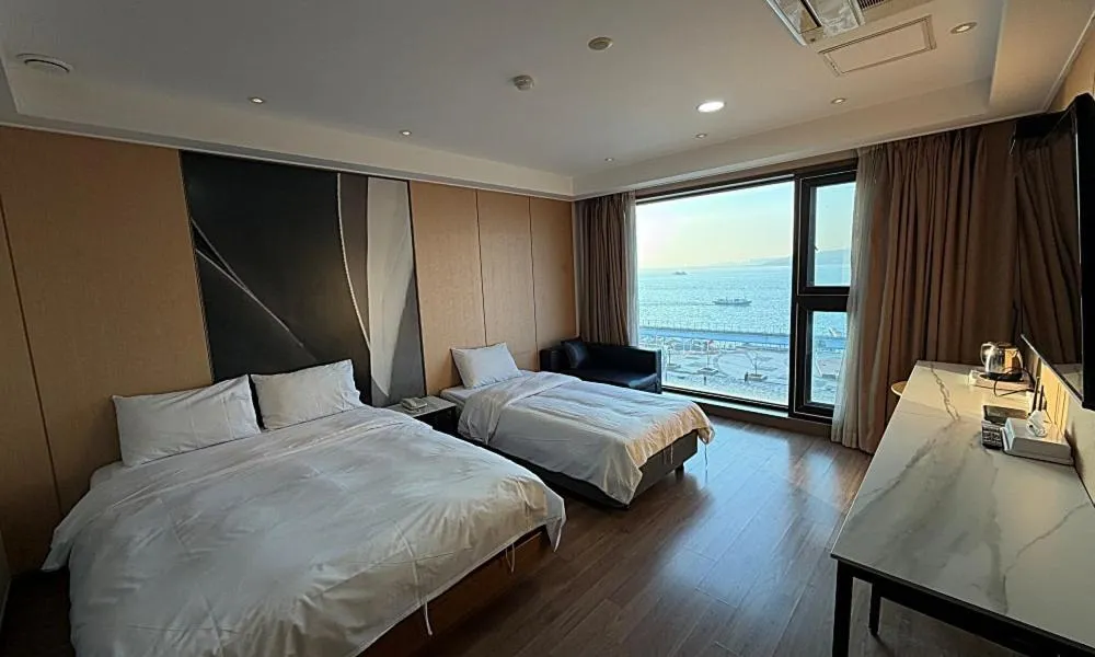 Bed in Wolmido Premiers Hotel