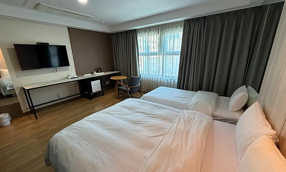 Bed in Wolmido Premiers Hotel