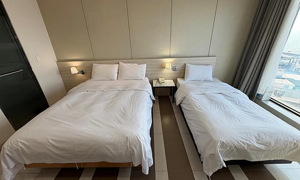 Bed in Wolmido Premiers Hotel