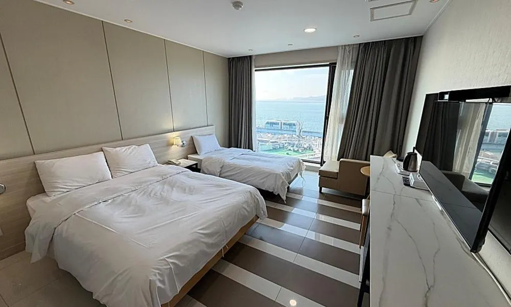 Bed in Wolmido Premiers Hotel