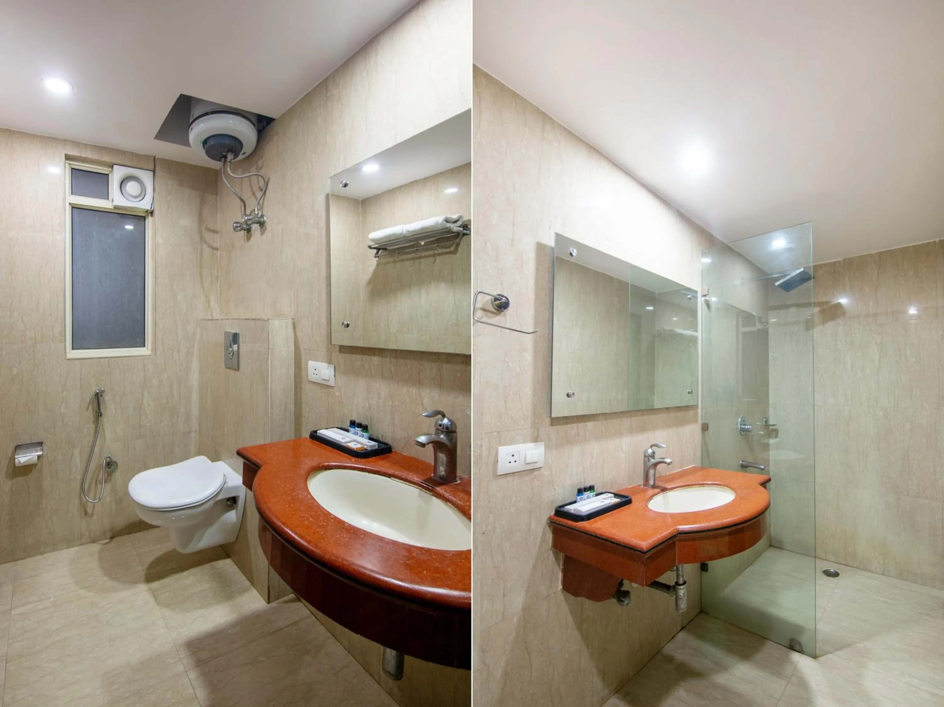 Shower in The Lohmod- Boutique Hotel At Delhi Airport