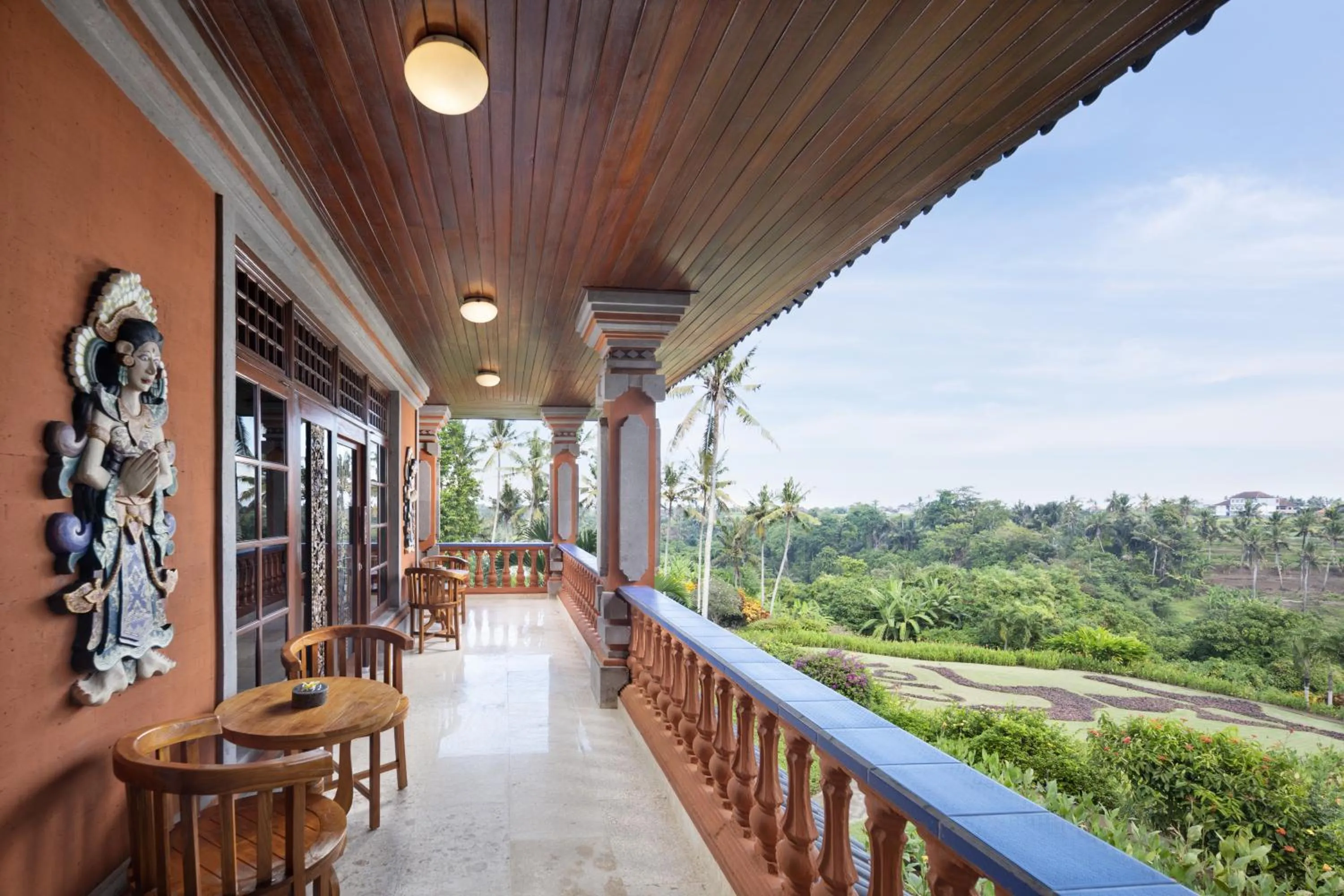 Day in Swan Paradise A Pramana Experience