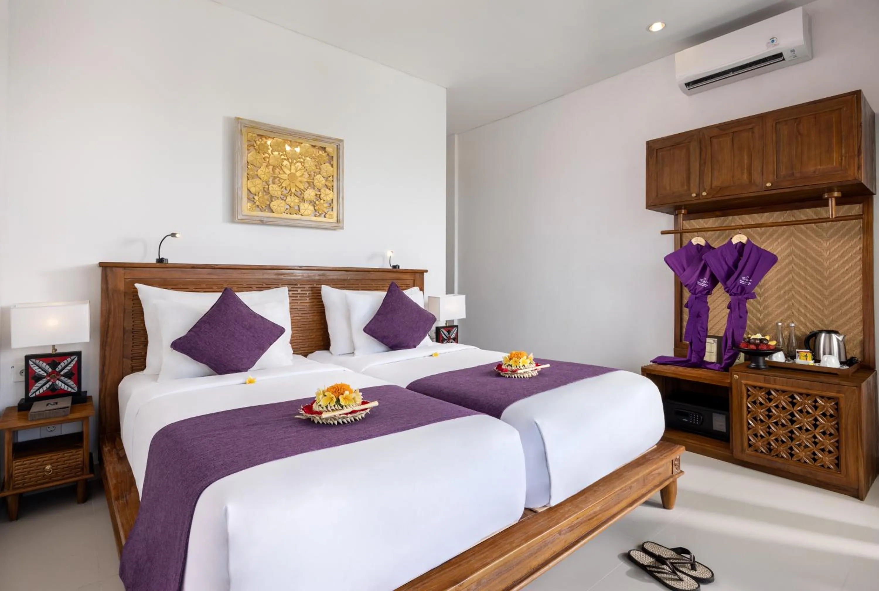 Bed in Swan Paradise A Pramana Experience