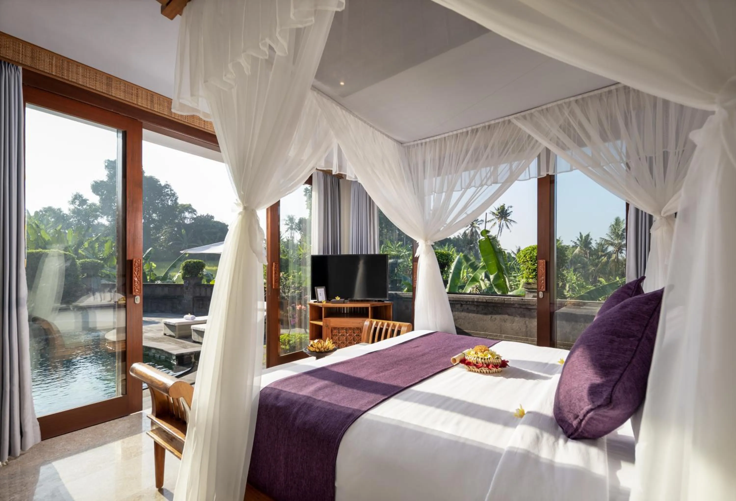 TV and multimedia, Bed in Swan Paradise A Pramana Experience