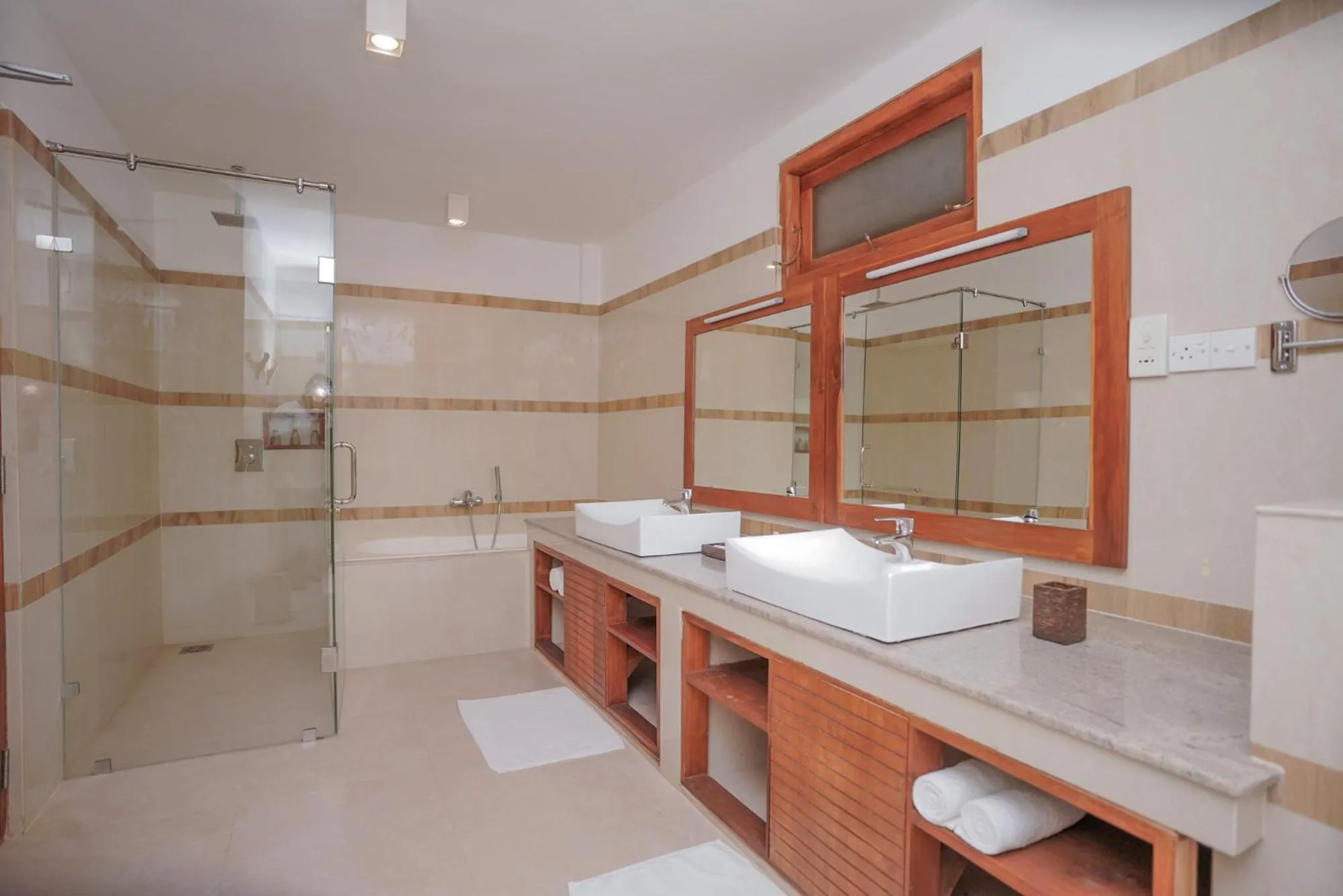 Bathroom in Breeze Pasikudah