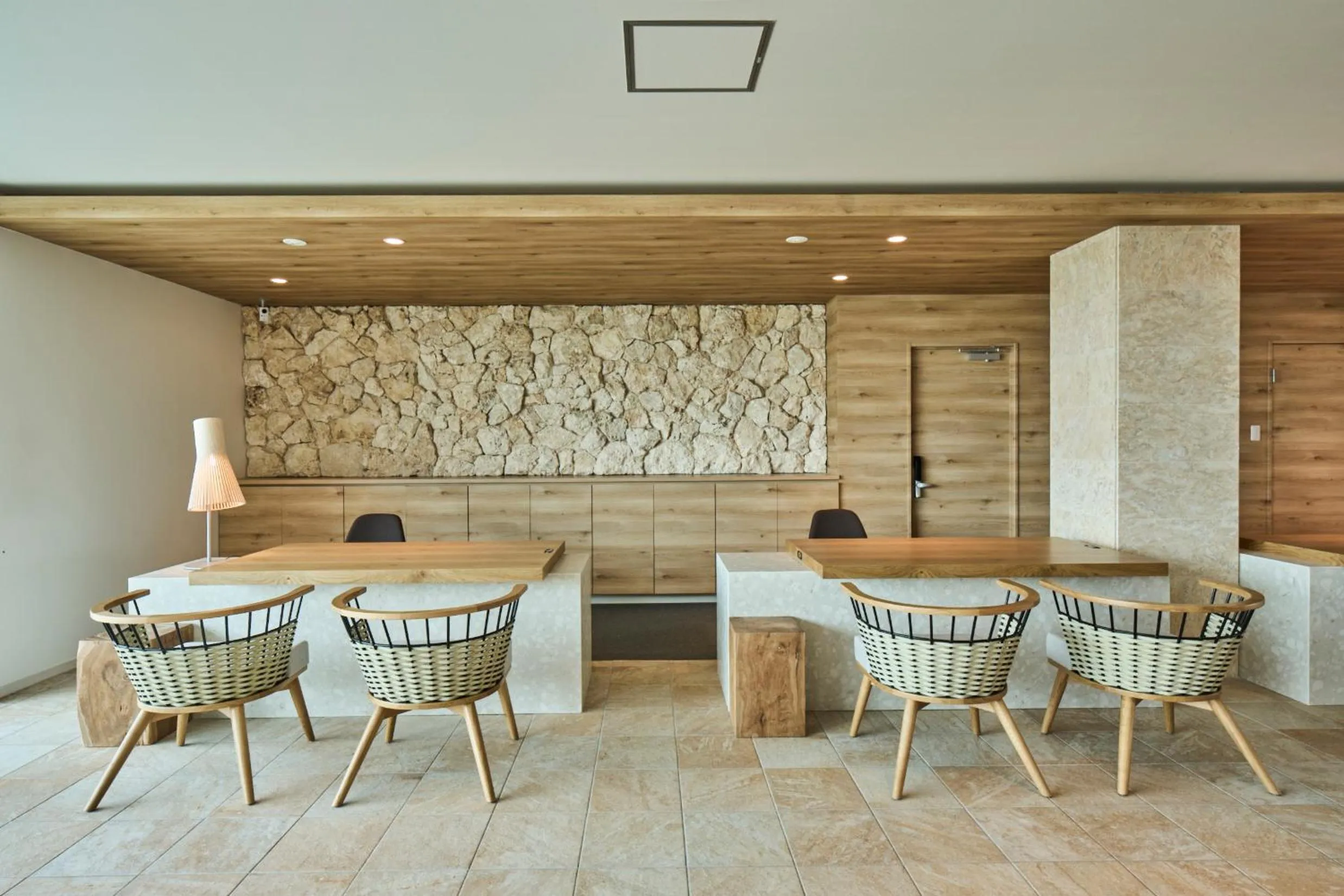 Lobby or reception in Watermark Hotel Okinawa Miyakojima