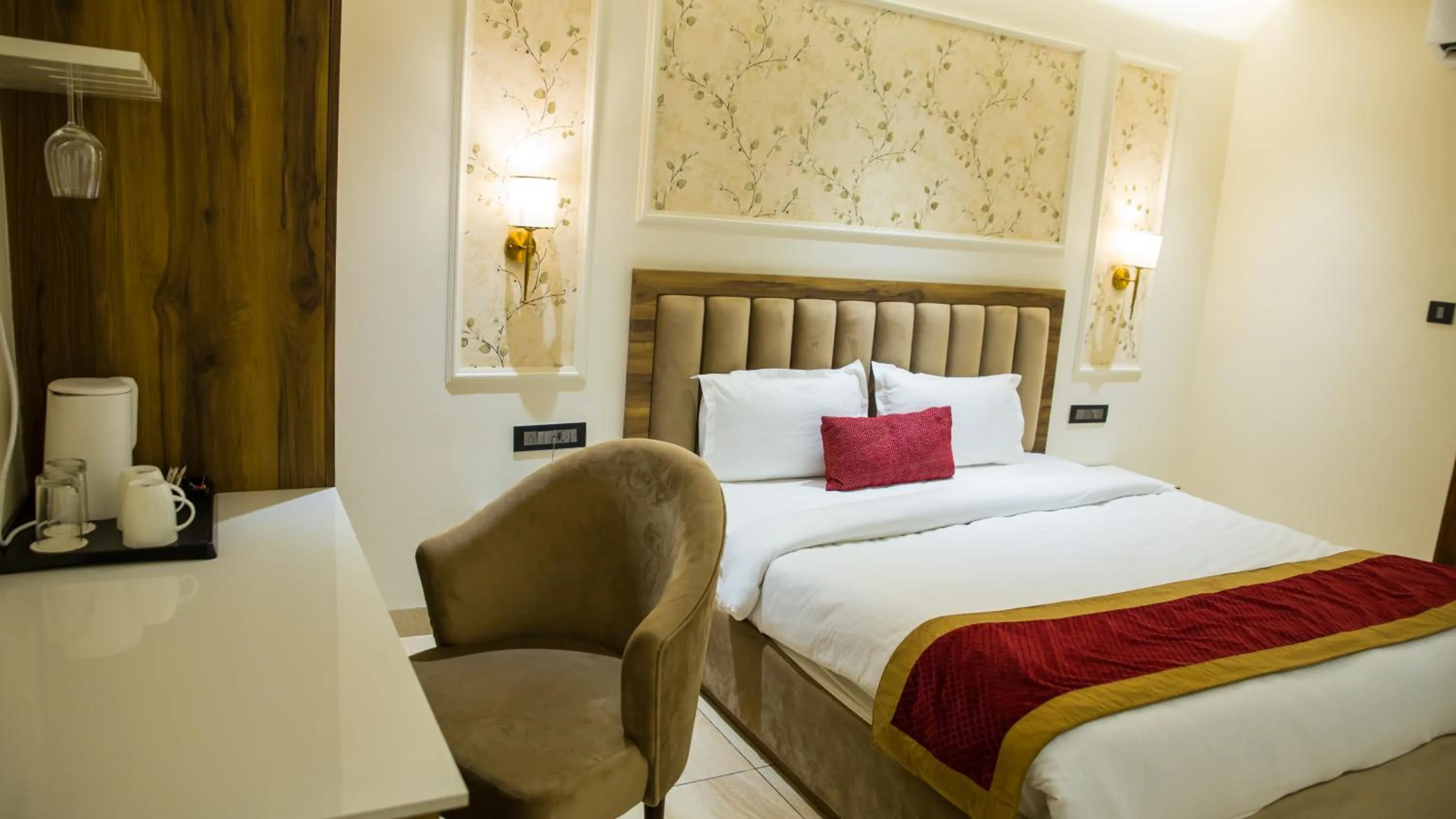 Bed in Royal 9 hotel & Banquet