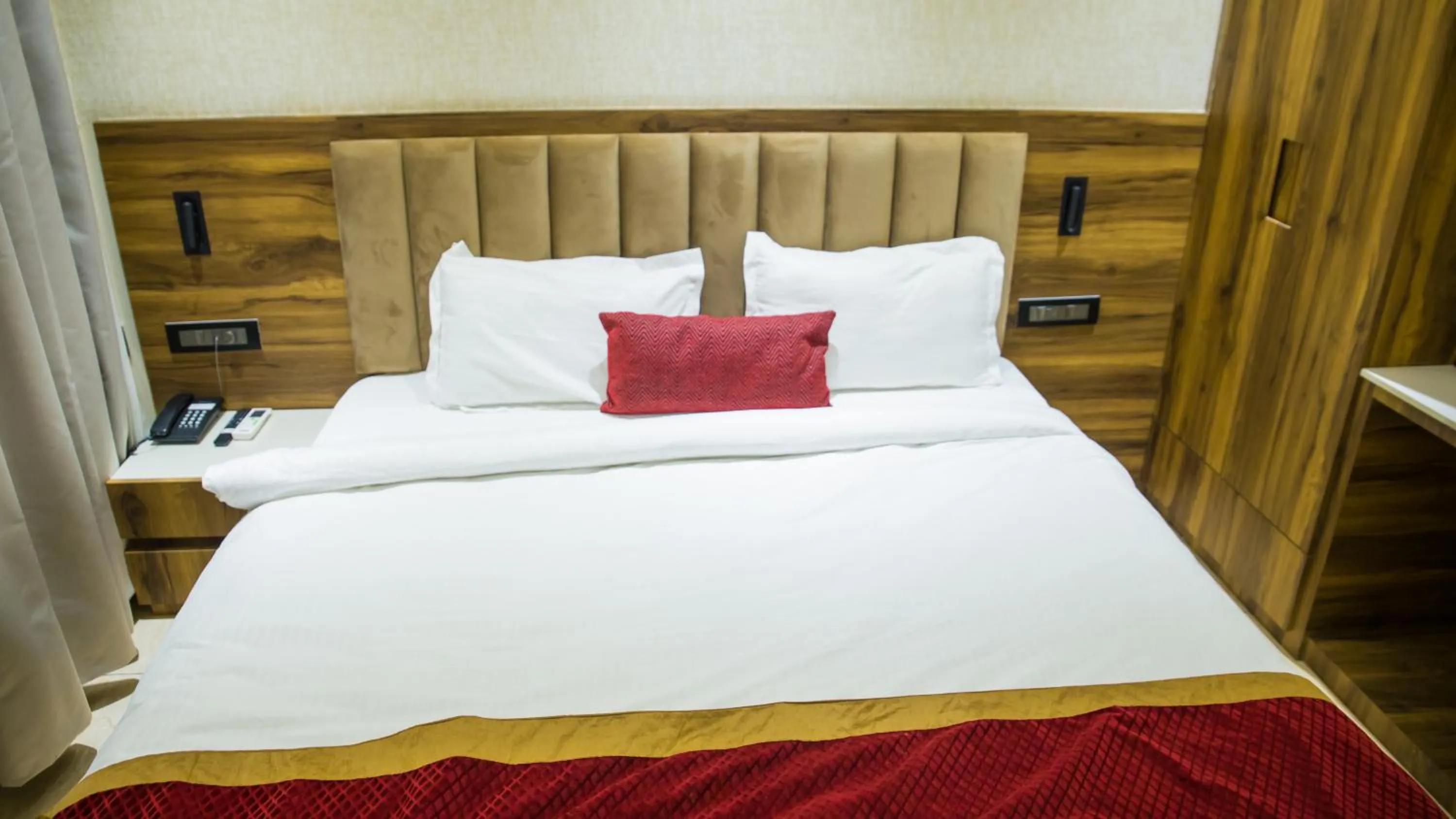 Bed in Royal 9 hotel & Banquet