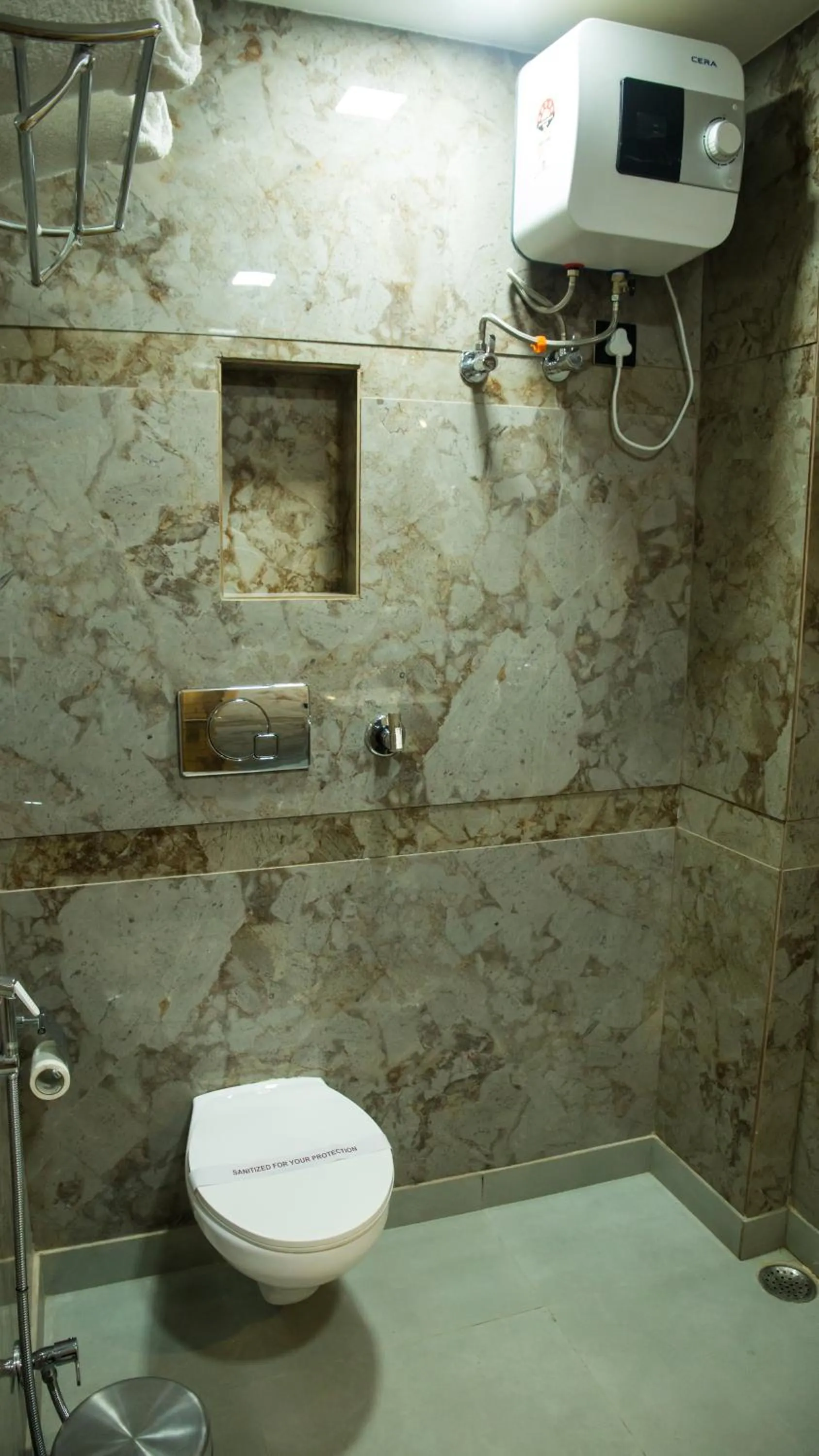 Bathroom in Royal 9 hotel & Banquet