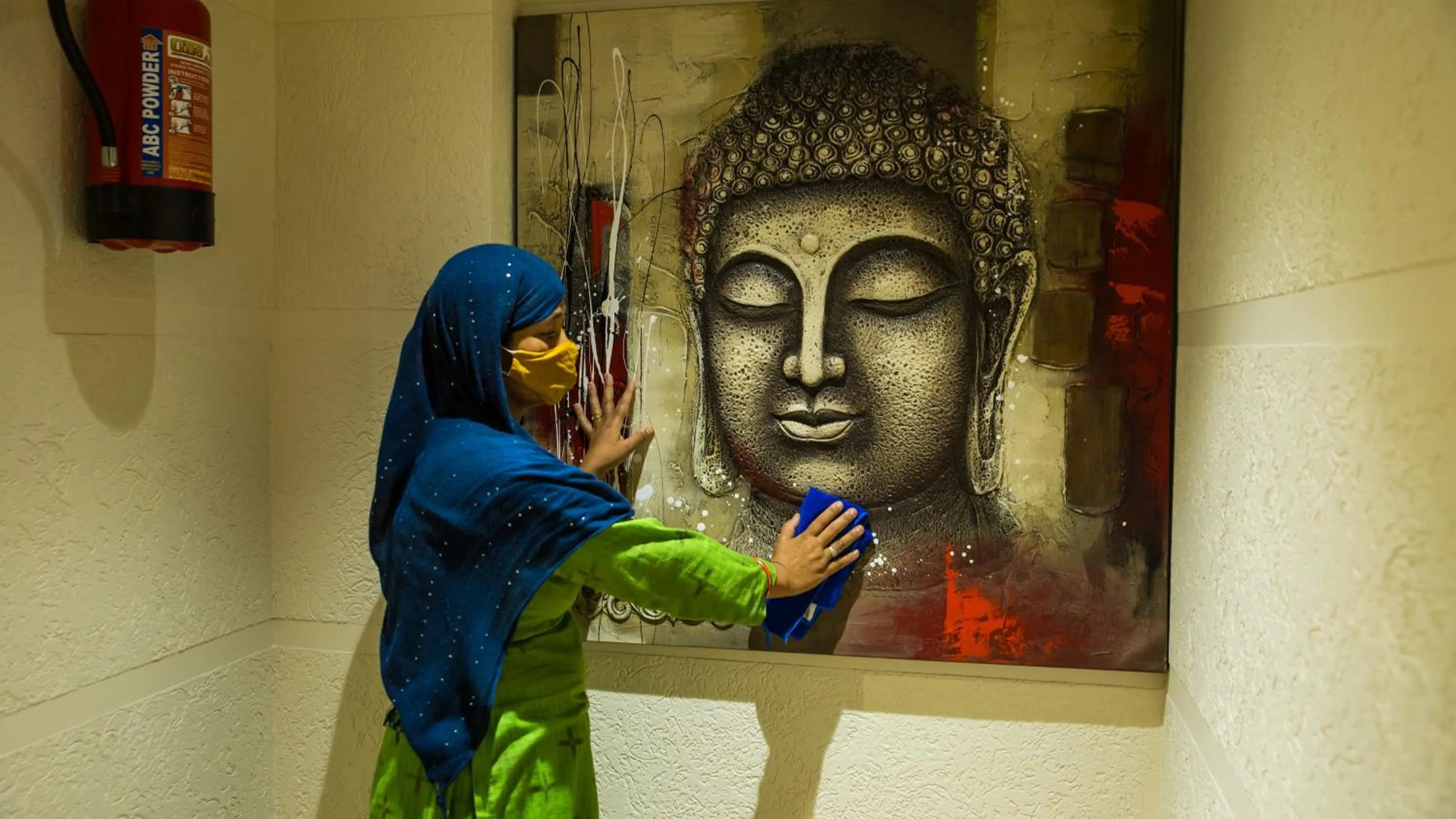 People in Royal 9 hotel & Banquet