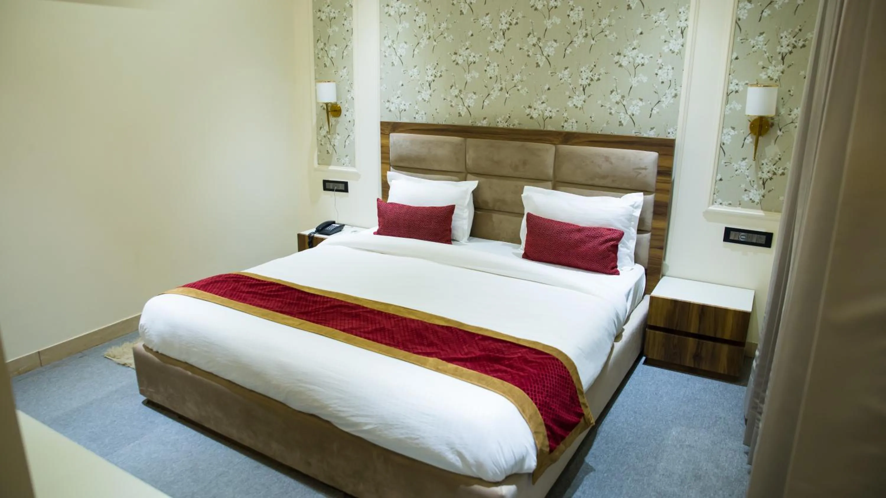 Bedroom, Bed in Royal 9 hotel & Banquet