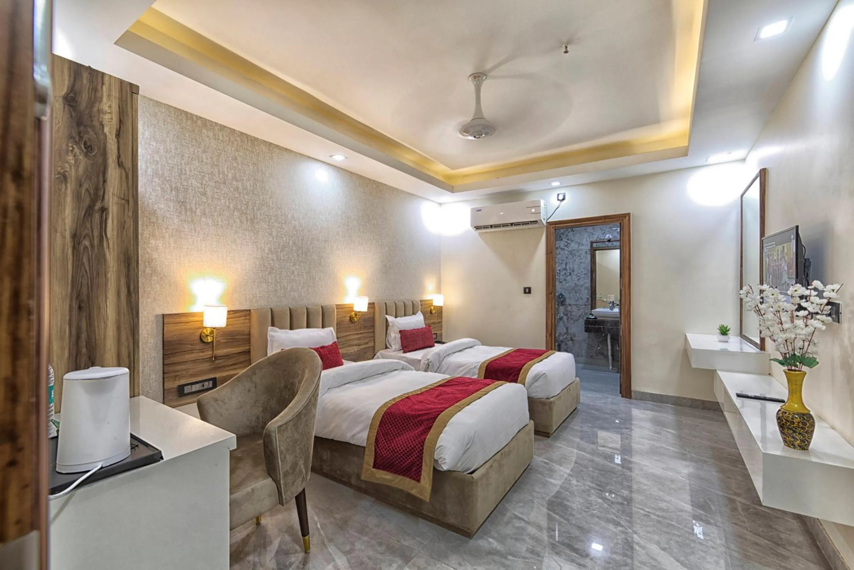 Photo of the whole room, Bed in Royal 9 hotel & Banquet