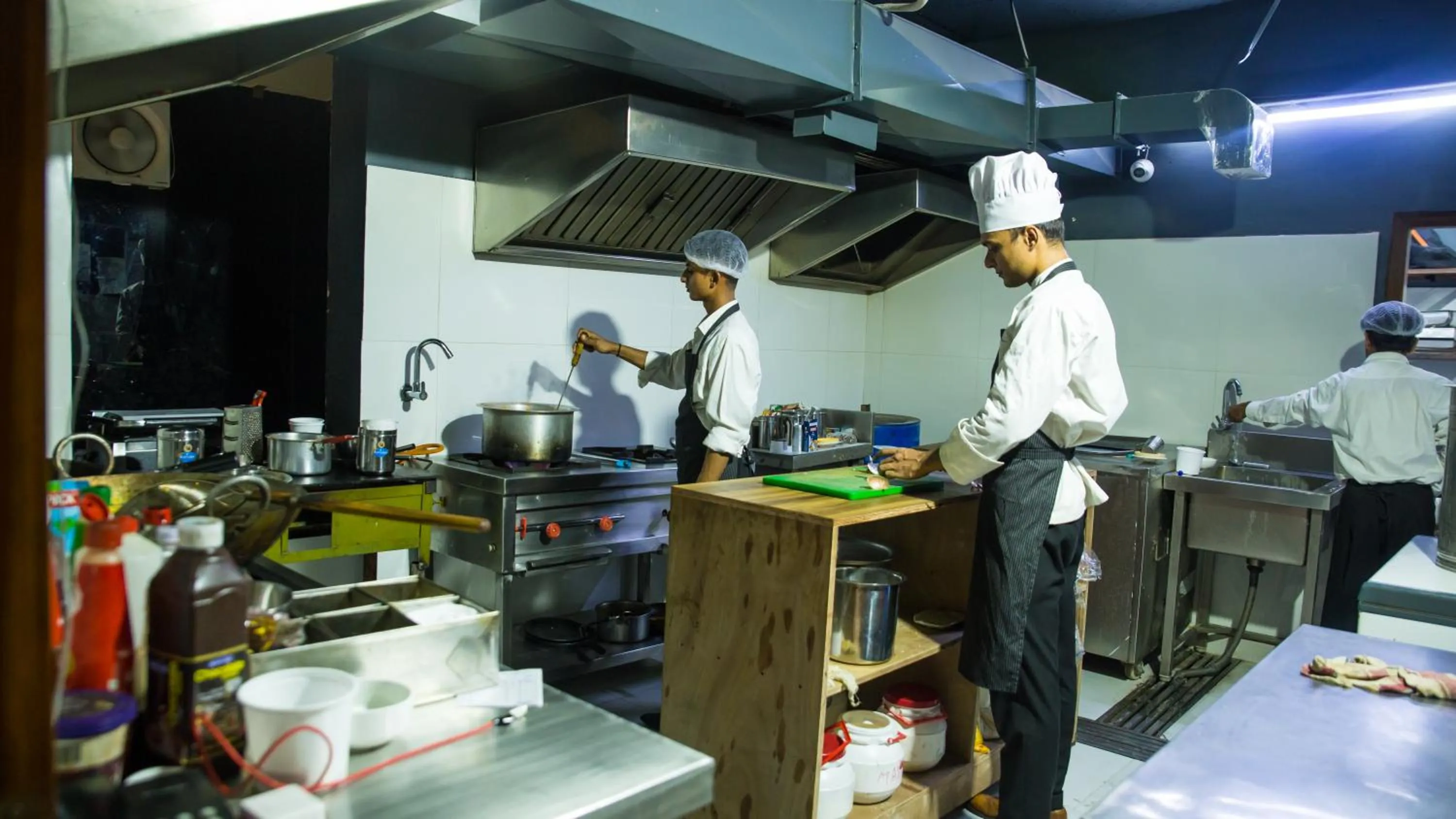 kitchen in Royal 9 hotel & Banquet