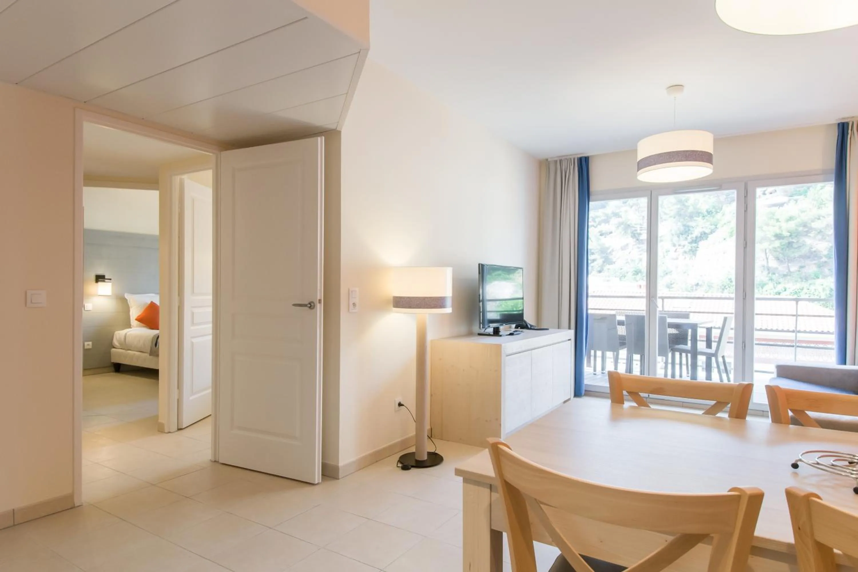 Communal lounge/ TV room, Bed in Résidence Pierre & Vacances Premium Julia Augusta