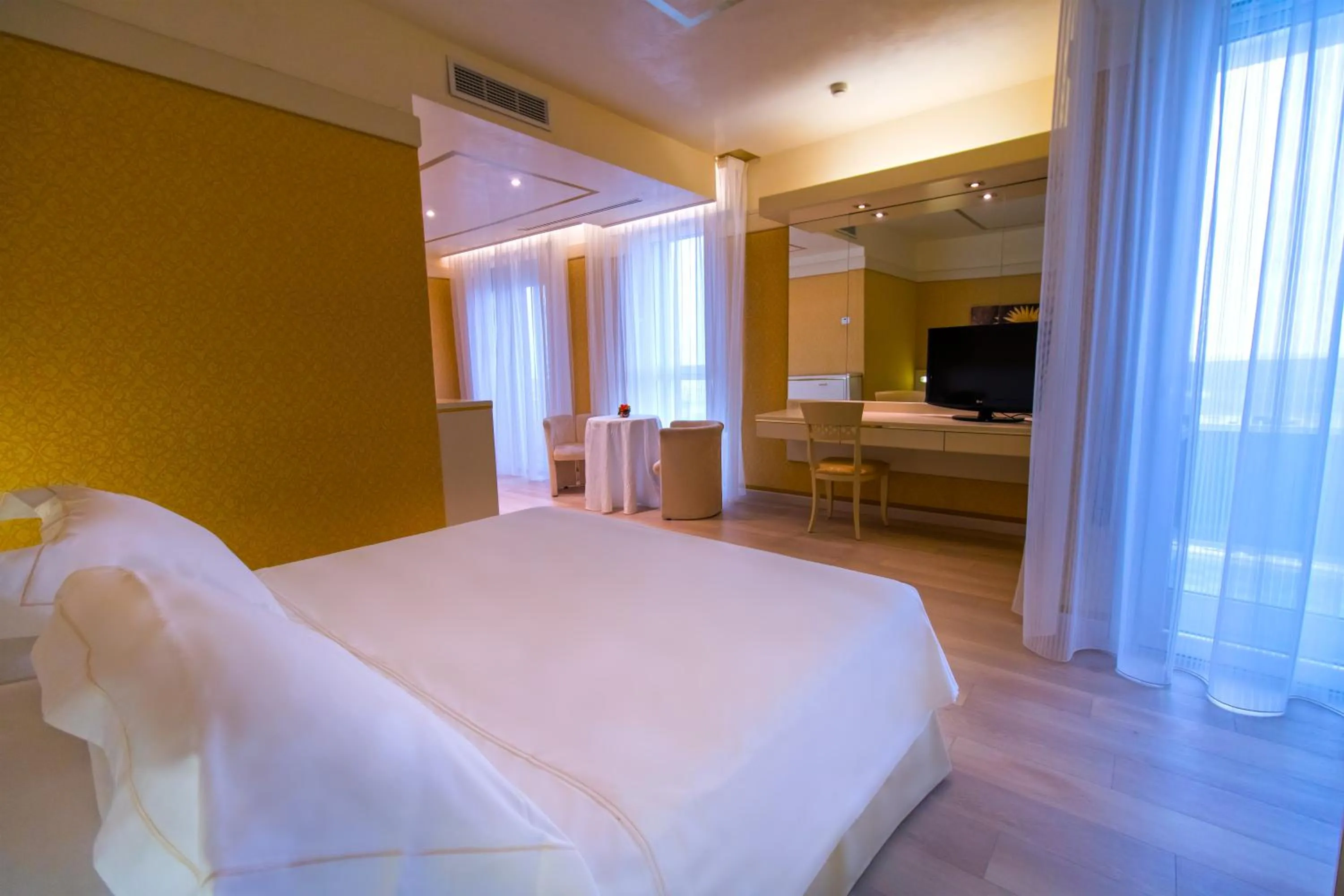 Bedroom, Bed in Hotel Bristol