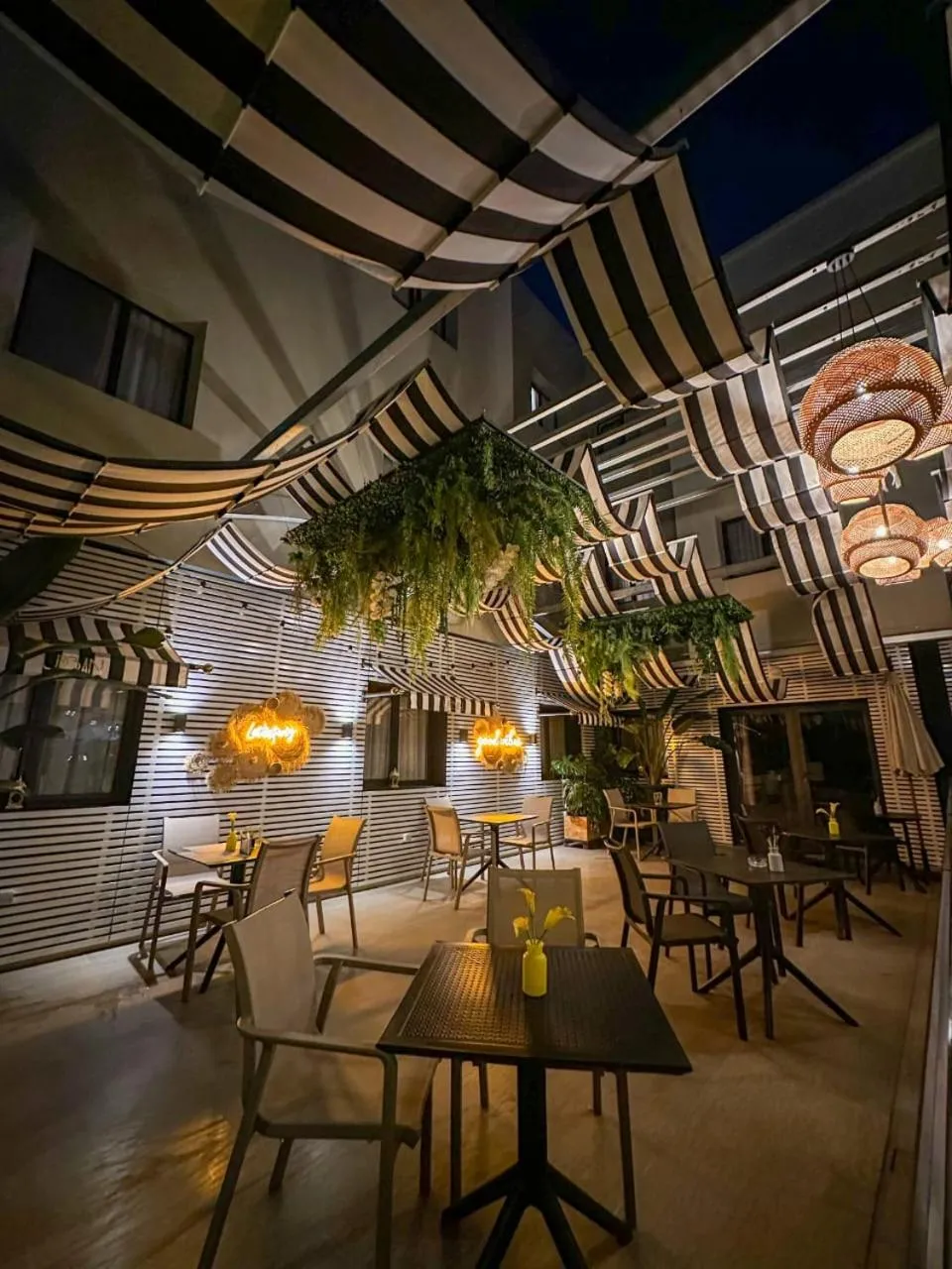 Restaurant/places to eat in Urban Hotel & Spa