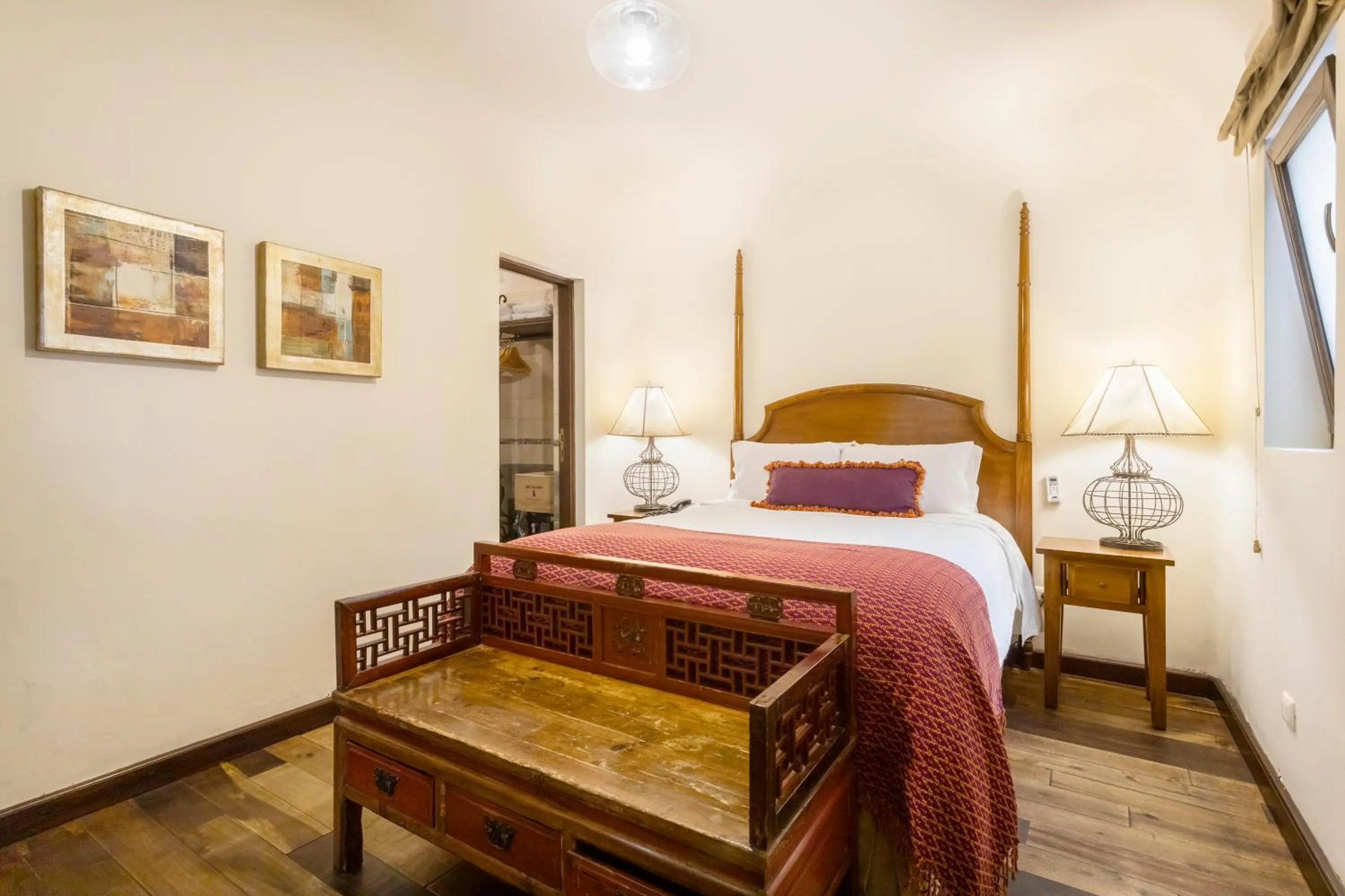 Bed in Pensativo House Hotel