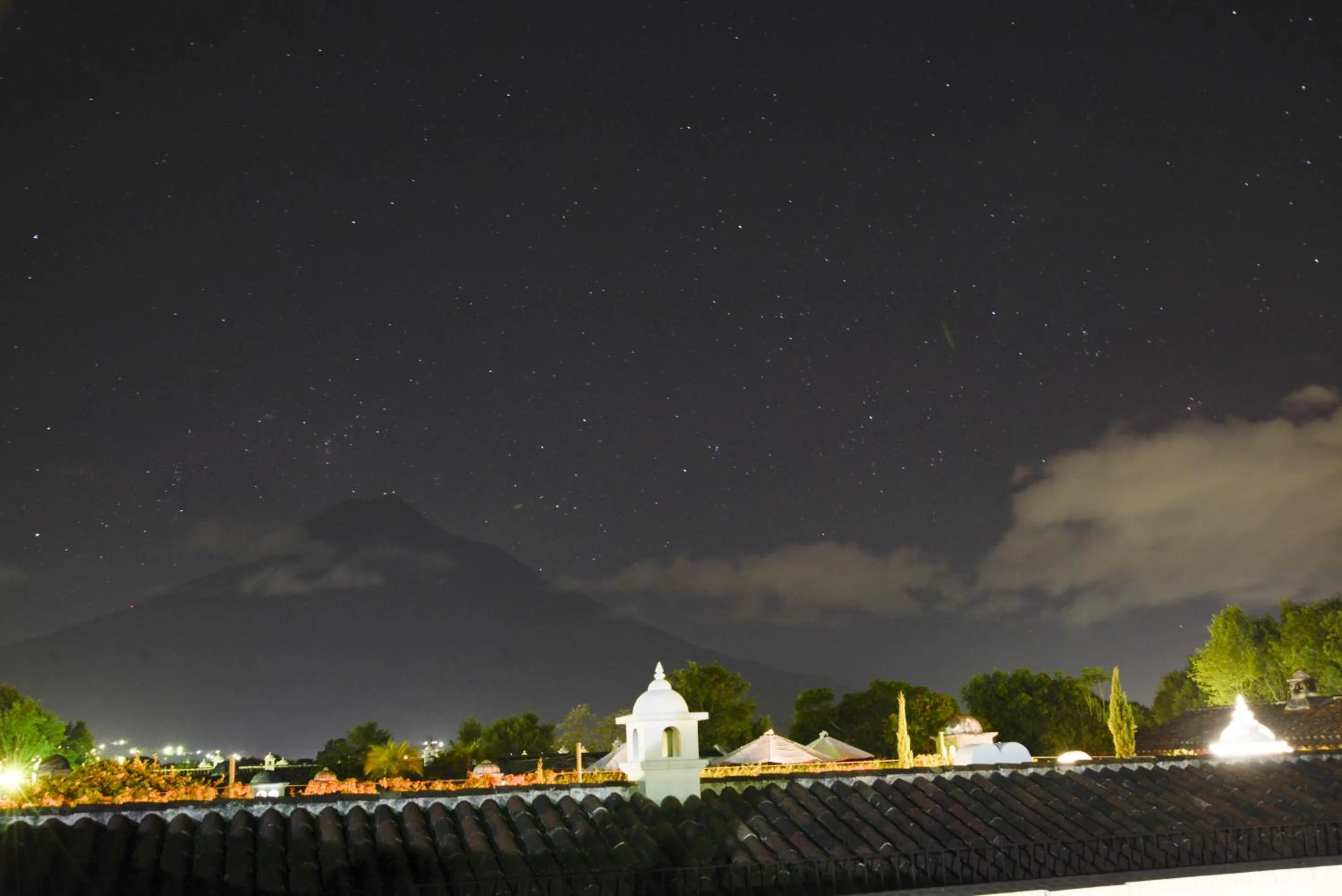 Night in Pensativo House Hotel