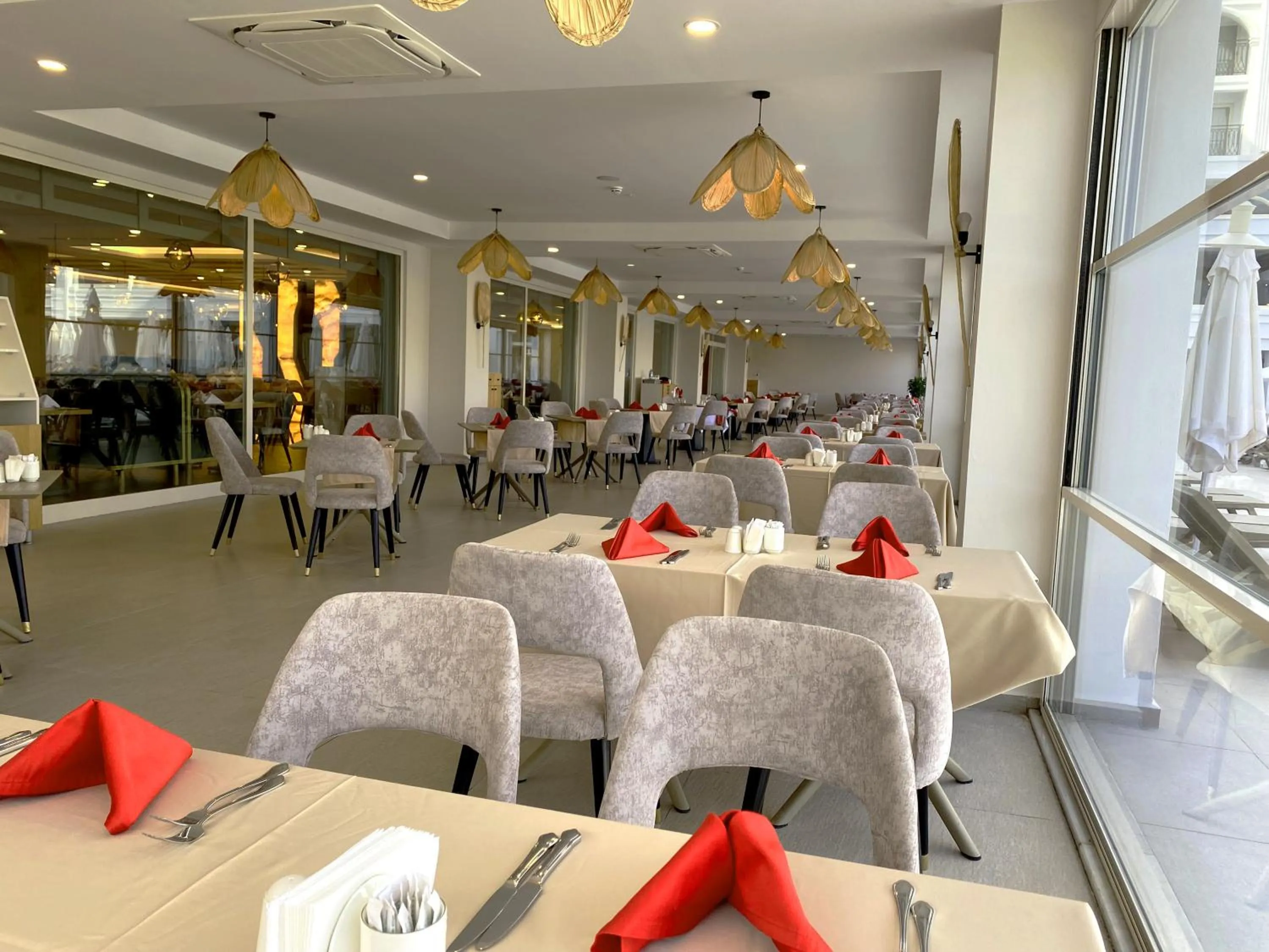 Restaurant/places to eat in Sunthalia Hotels & Resorts Ultra All Inclusive Adults Only Party Hotel