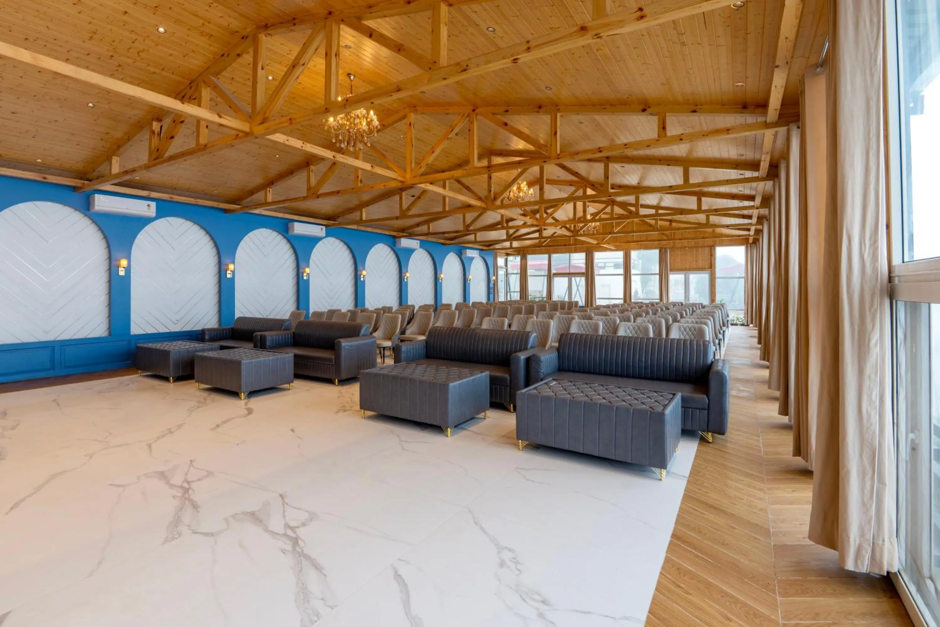 Banquet/Function facilities in Treebo Premium Queens Of Hills Near Mall Road Area