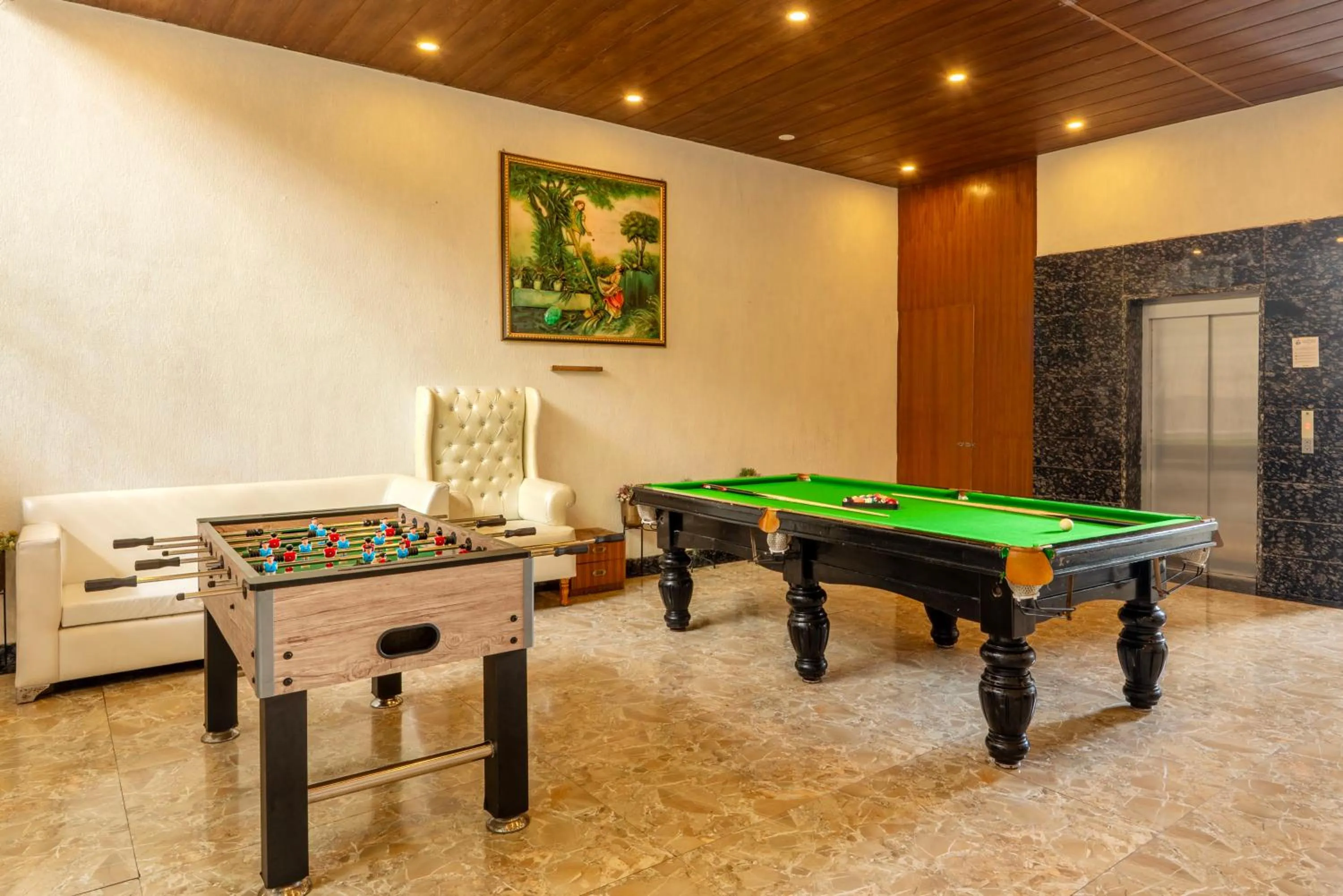 Game Room in Treebo Premium Queens Of Hills Near Mall Road Area