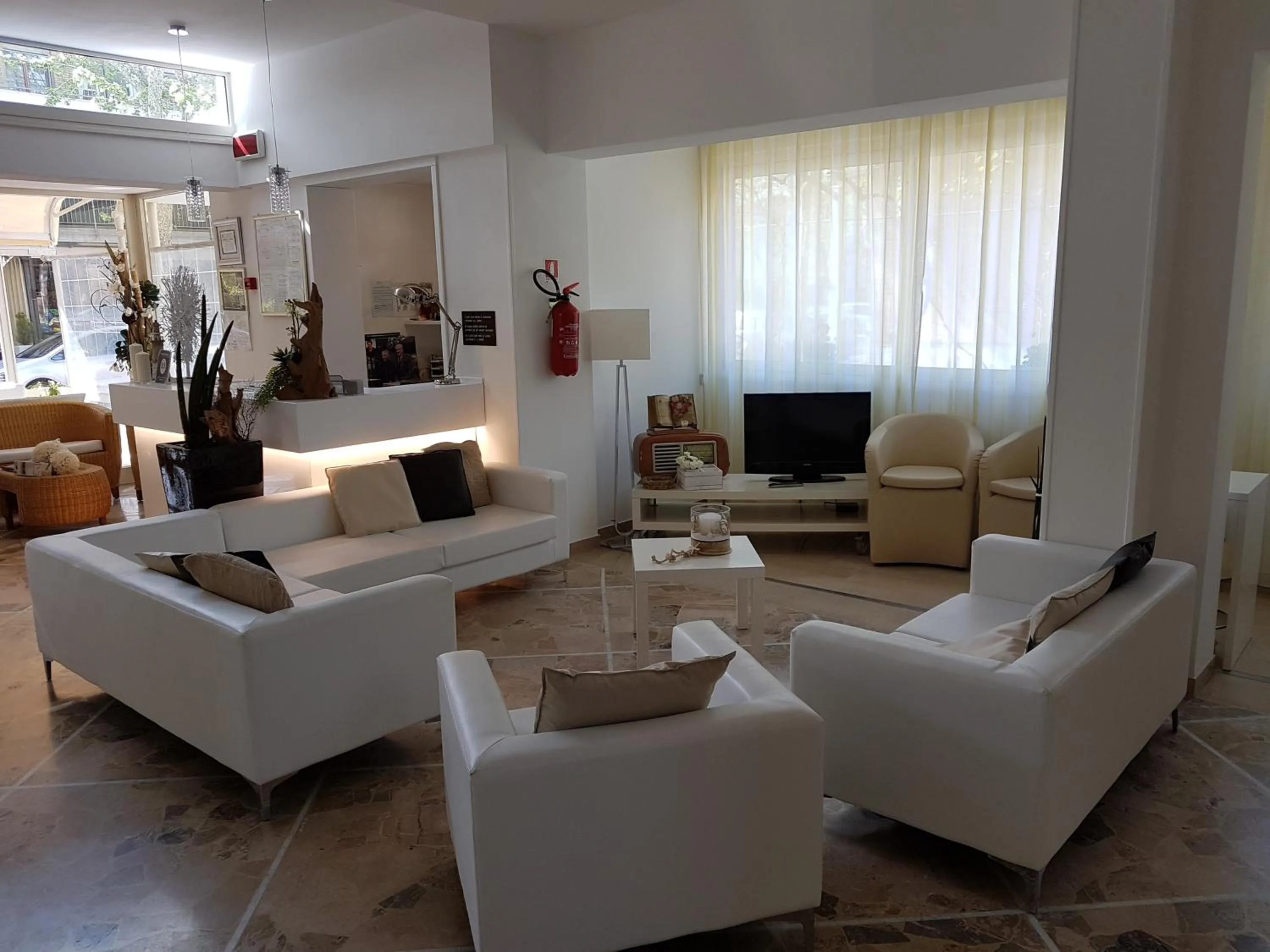 Communal lounge/ TV room in Hotel Solemare