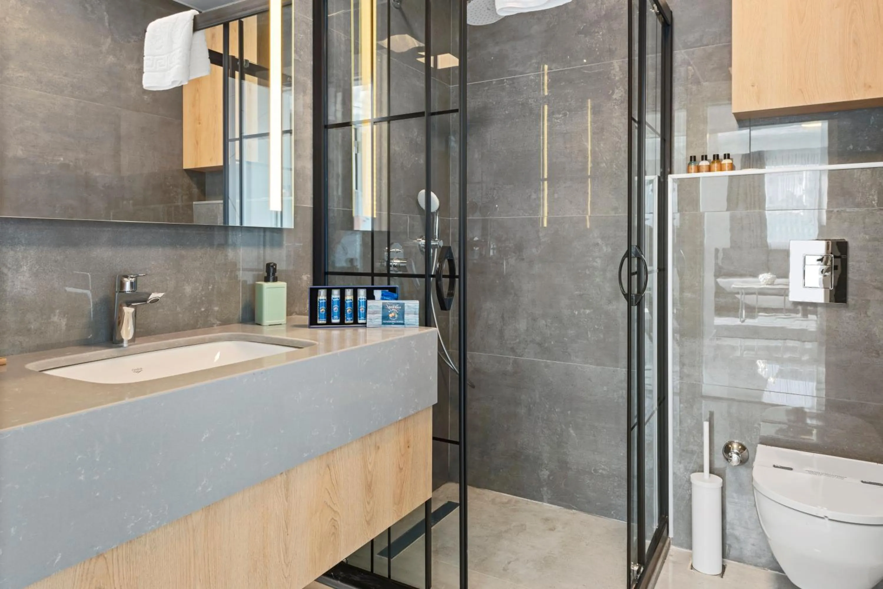 Bathroom in KADAGAN SUİTES AYASARANDA