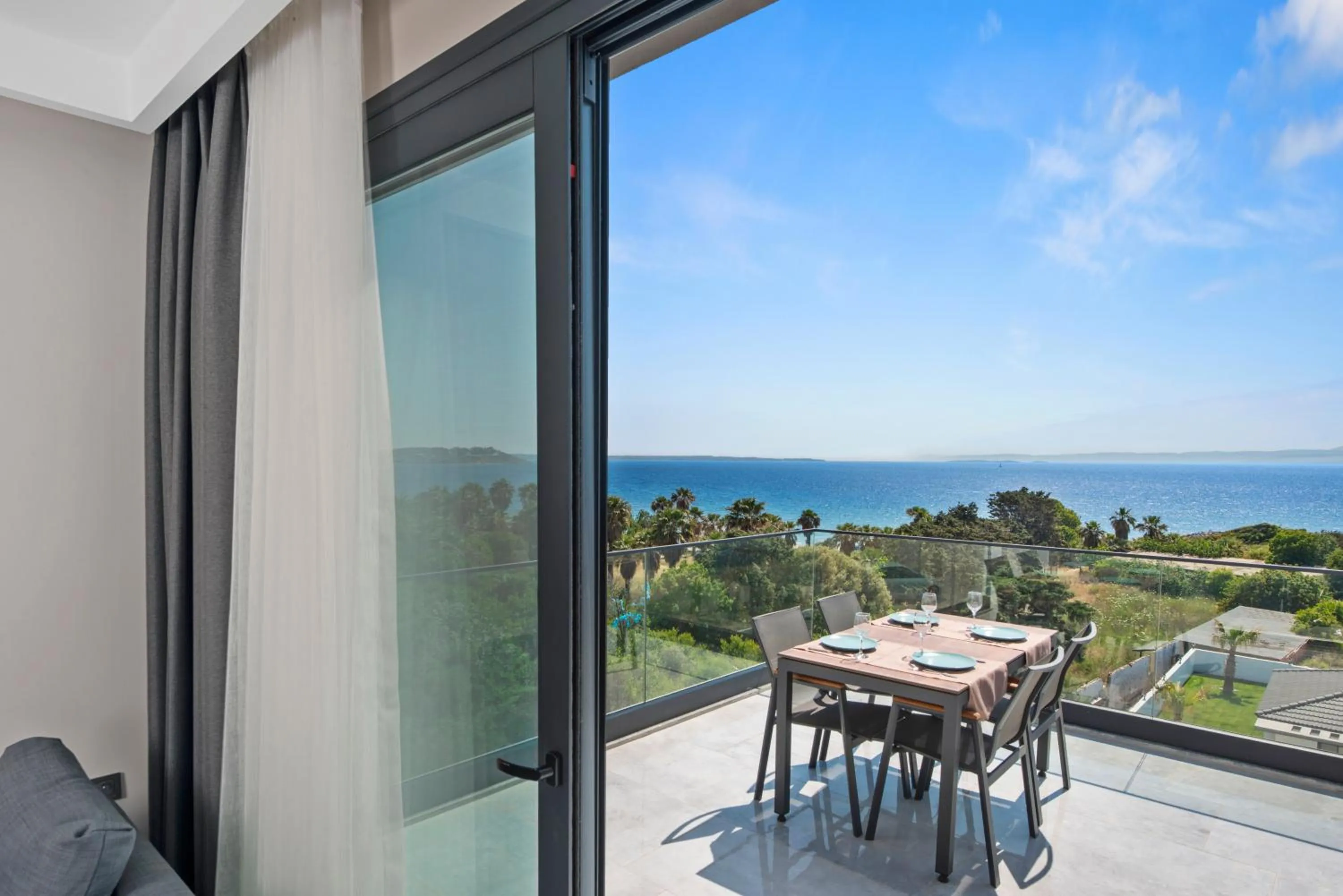 Balcony/Terrace in KADAGAN SUİTES AYASARANDA