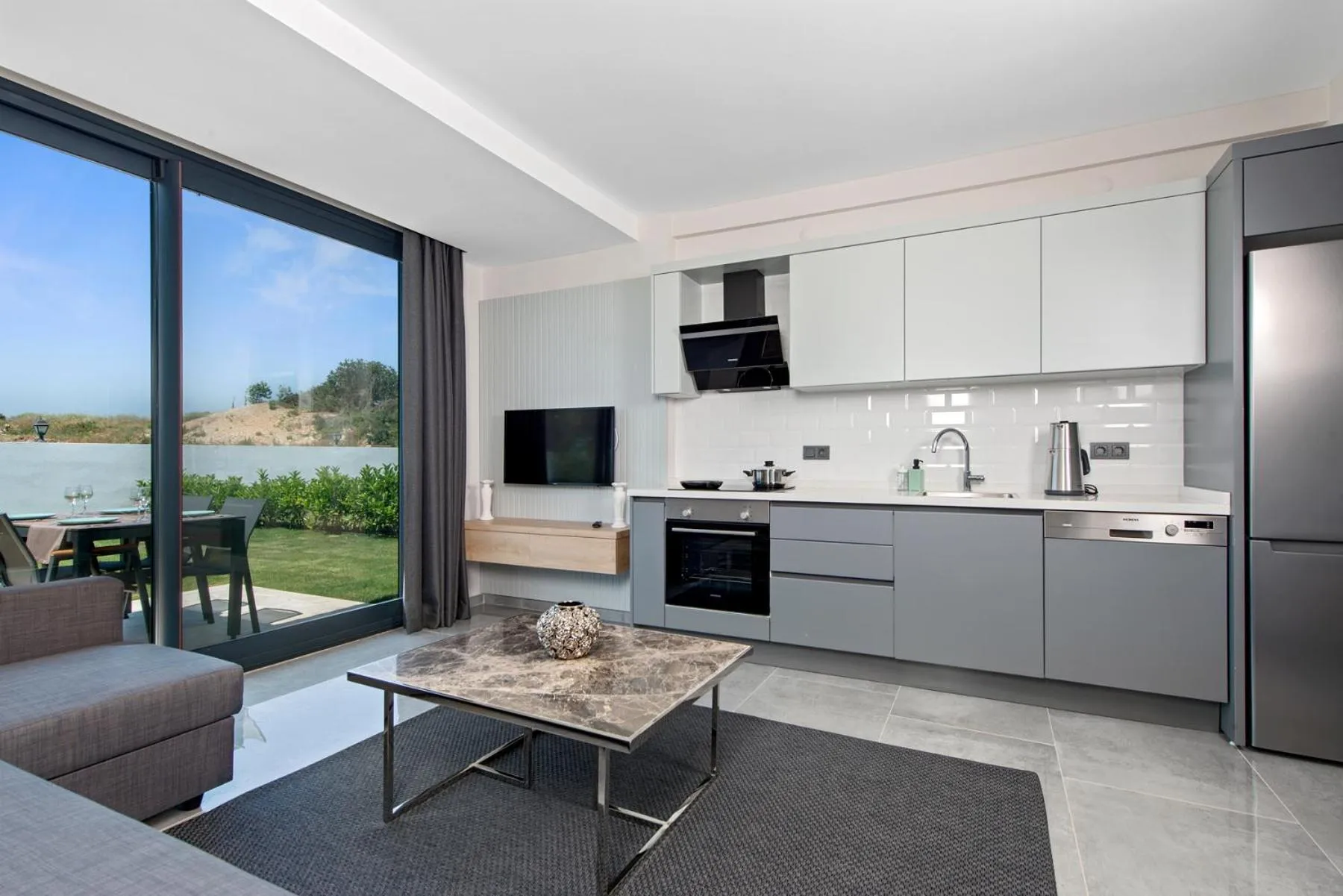 Kitchen or kitchenette in KADAGAN SUİTES AYASARANDA