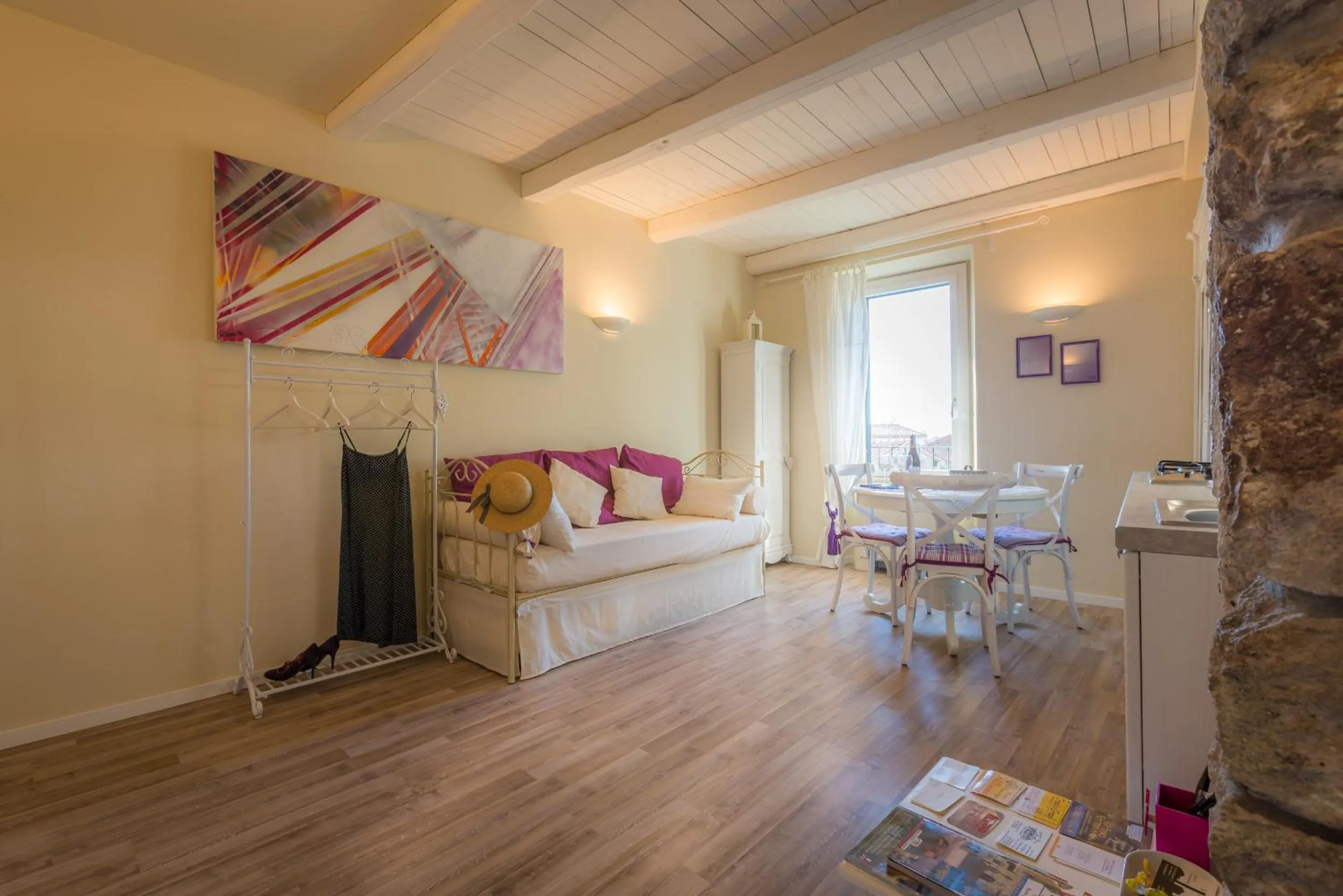 Living room, Bed in Viterbo Antica - centro storico