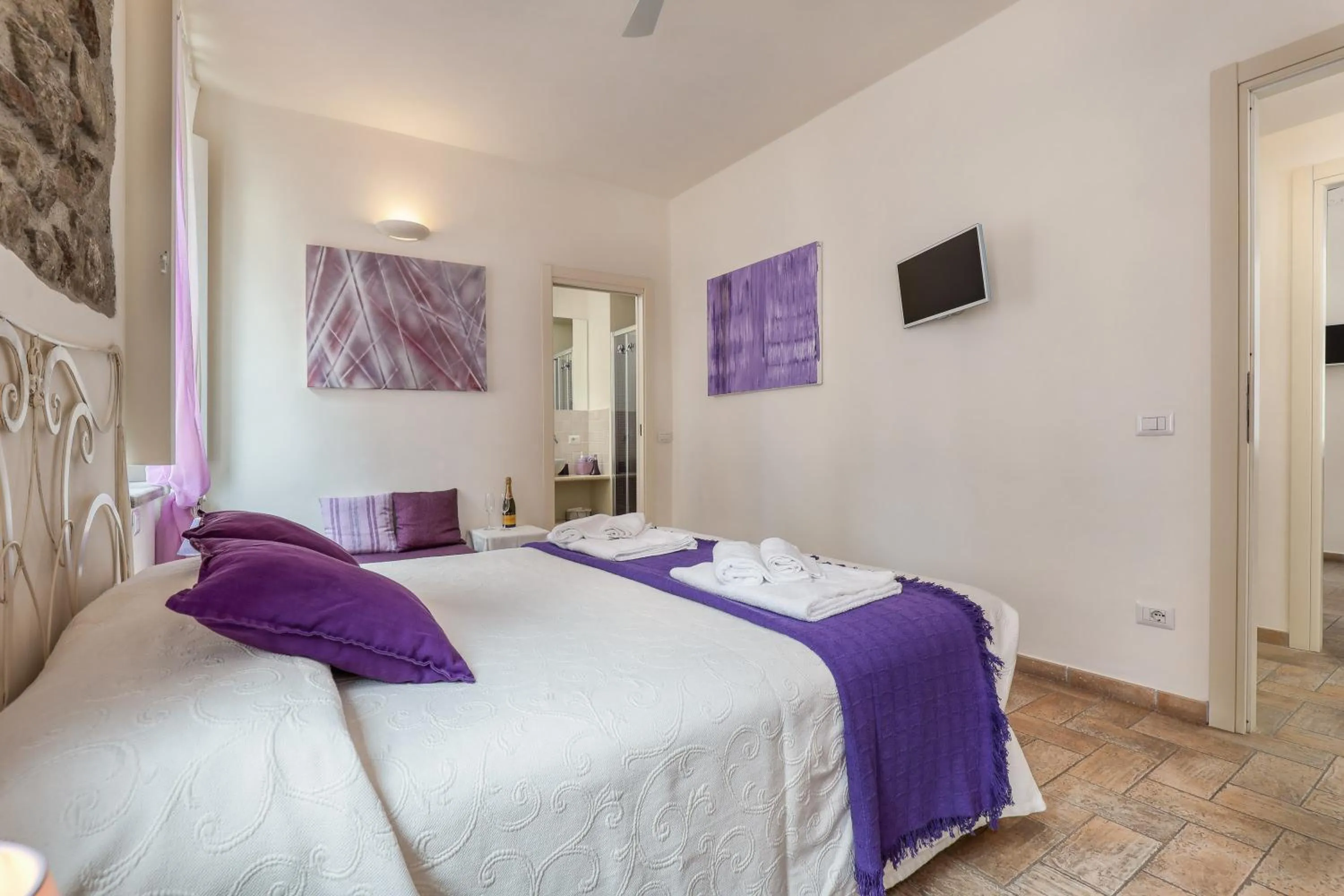 Bedroom, Bed in Viterbo Antica - centro storico