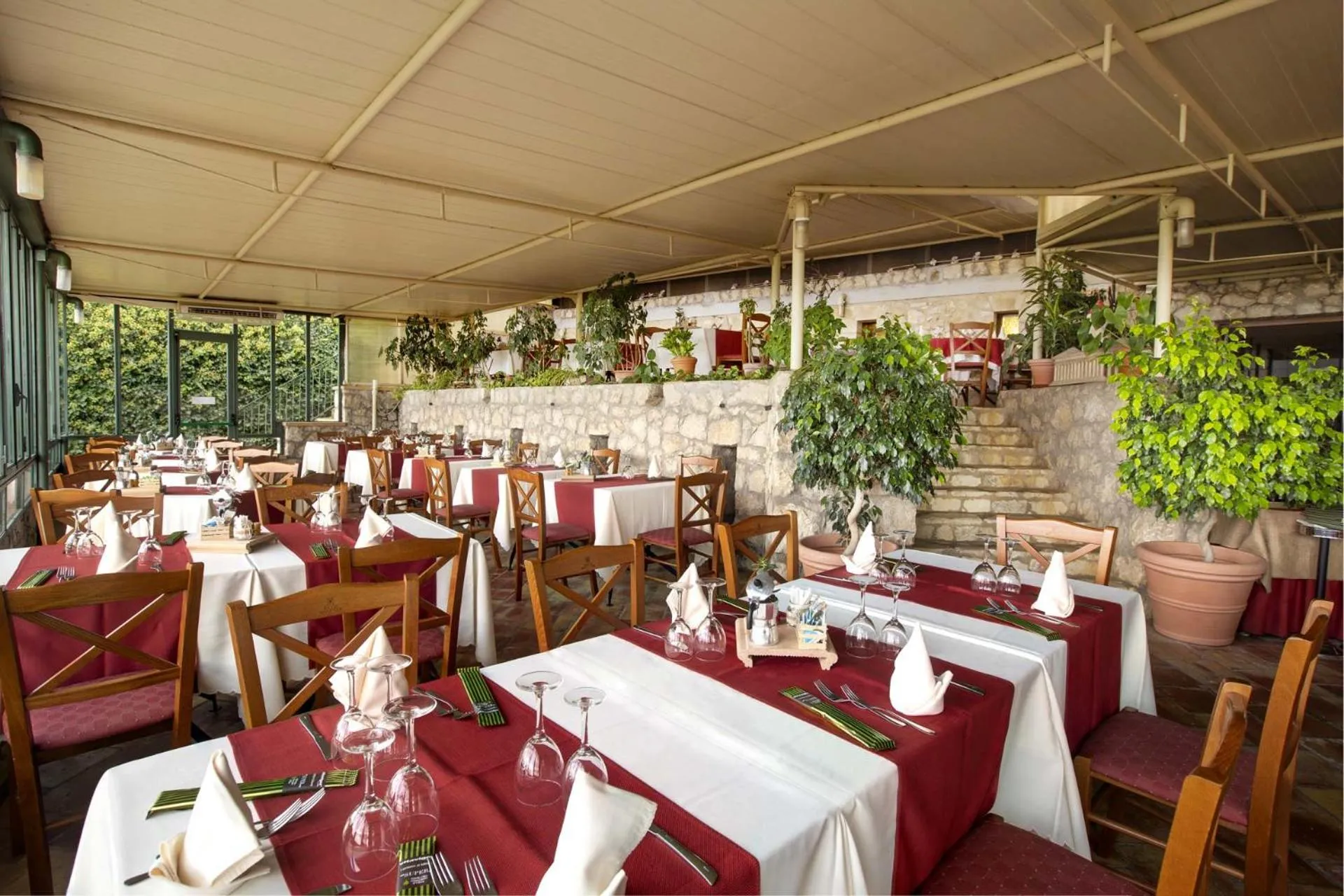 Restaurant/places to eat in Hotel Baglio Santacroce