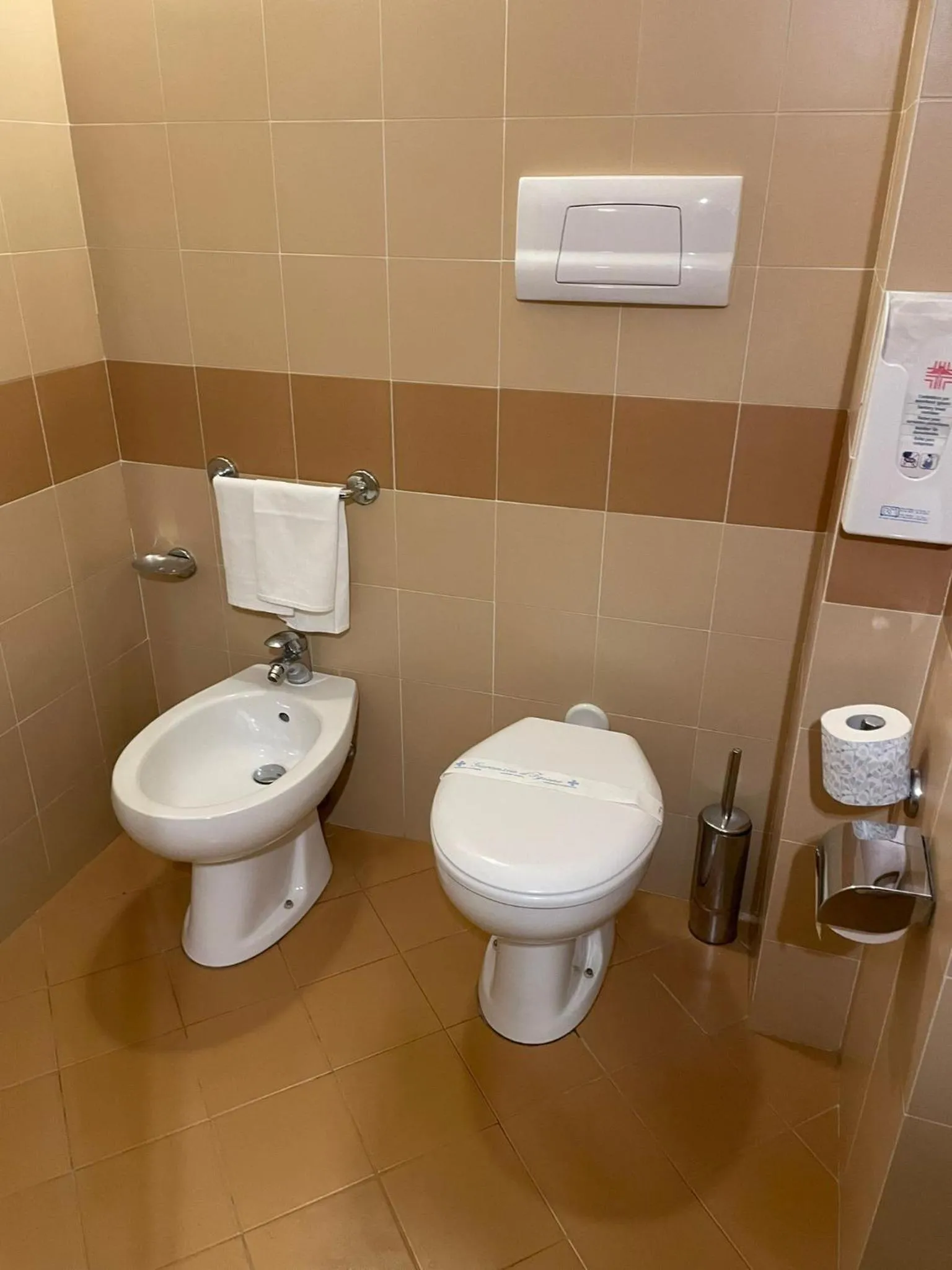 Toilet in Hotel Baglio Santacroce