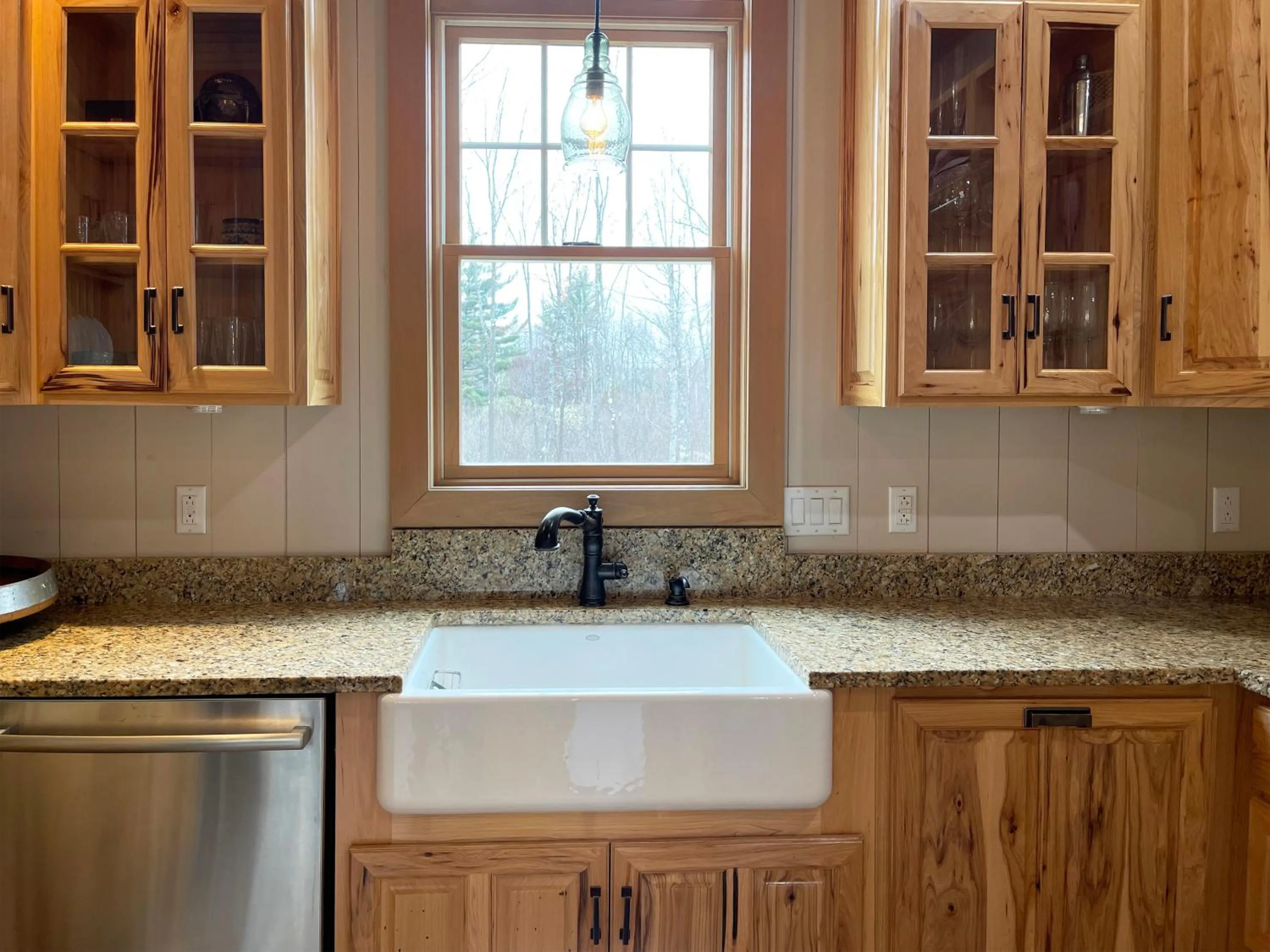 Kitchen or kitchenette in High Peaks Chalet