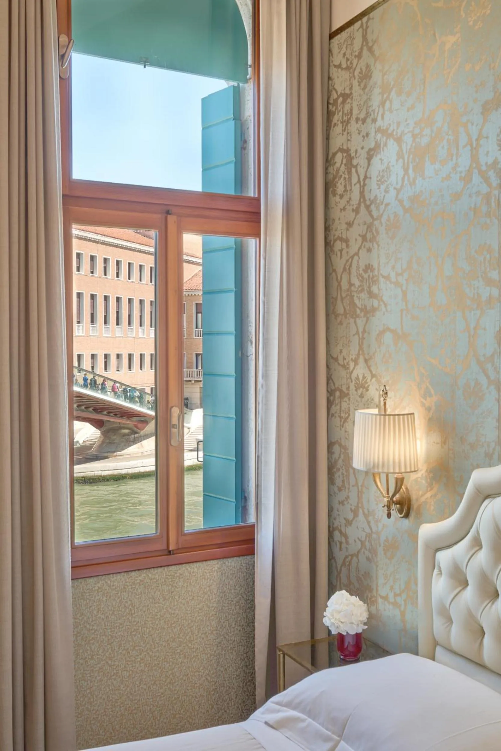 View (from property/room), Bed in Hotel Santa Chiara