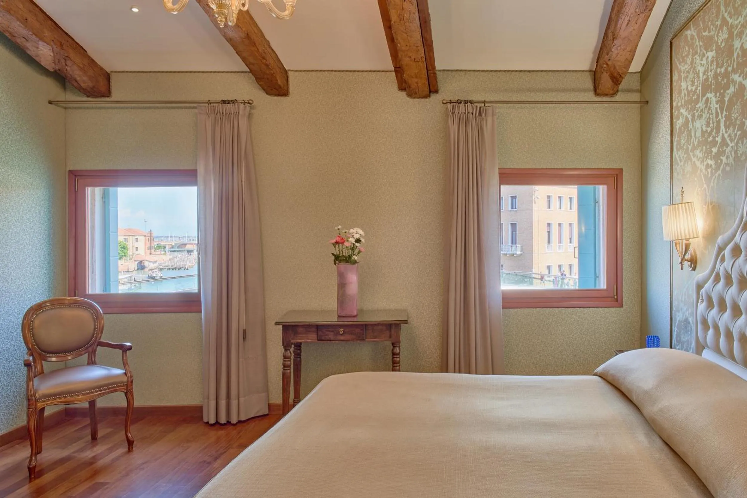 View (from property/room), Bed in Hotel Santa Chiara