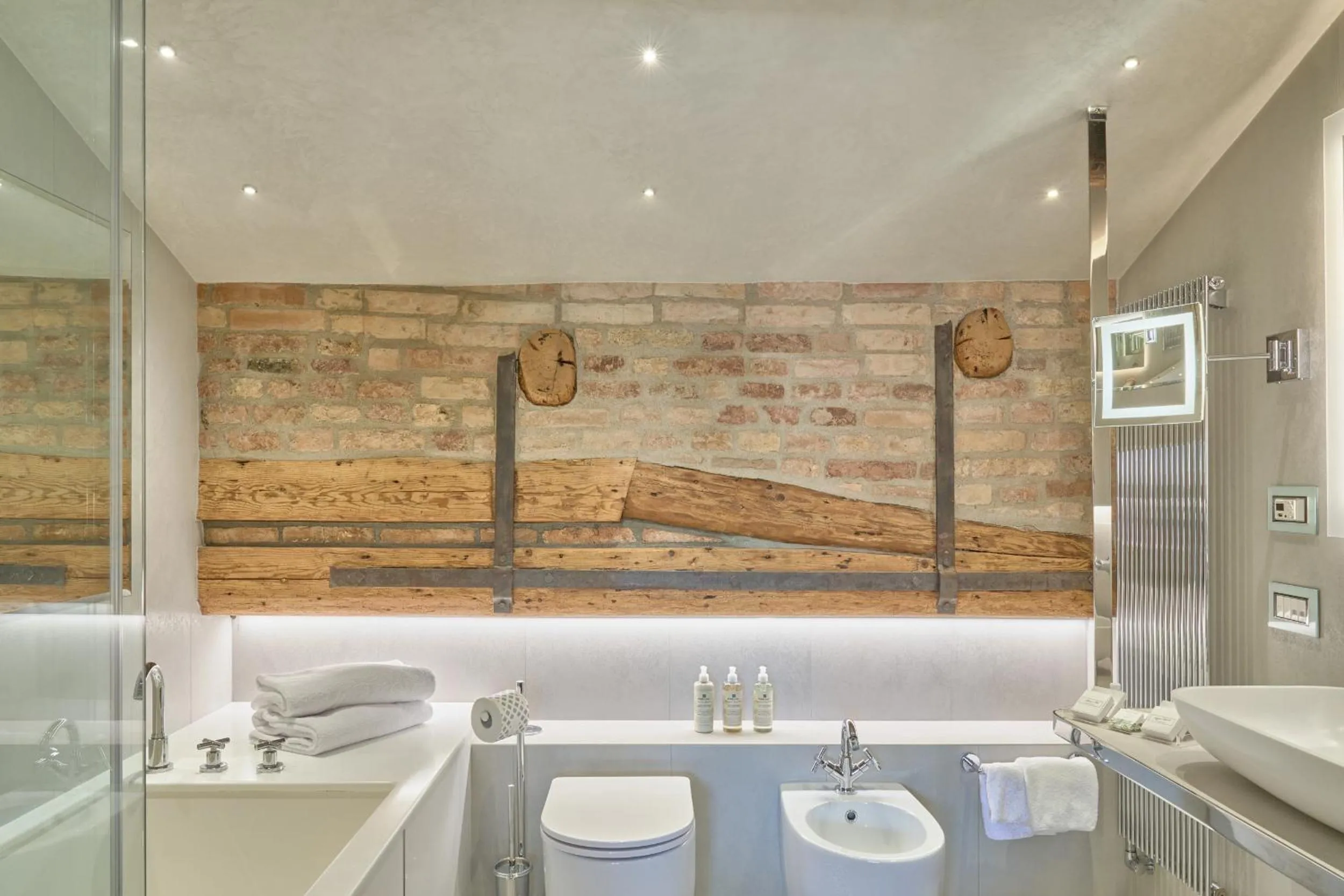 Bathroom in Hotel Santa Chiara