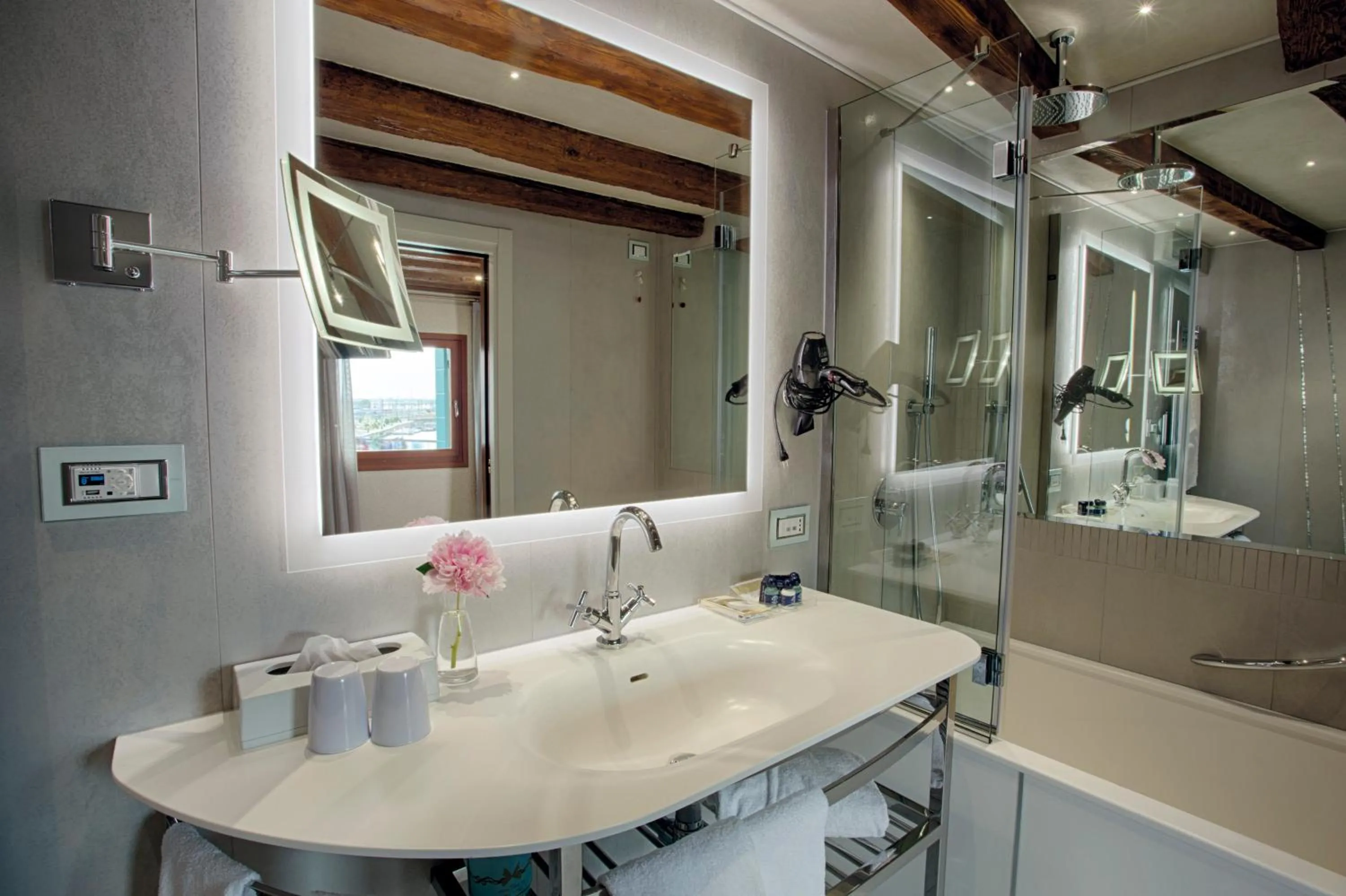 Bathroom in Hotel Santa Chiara