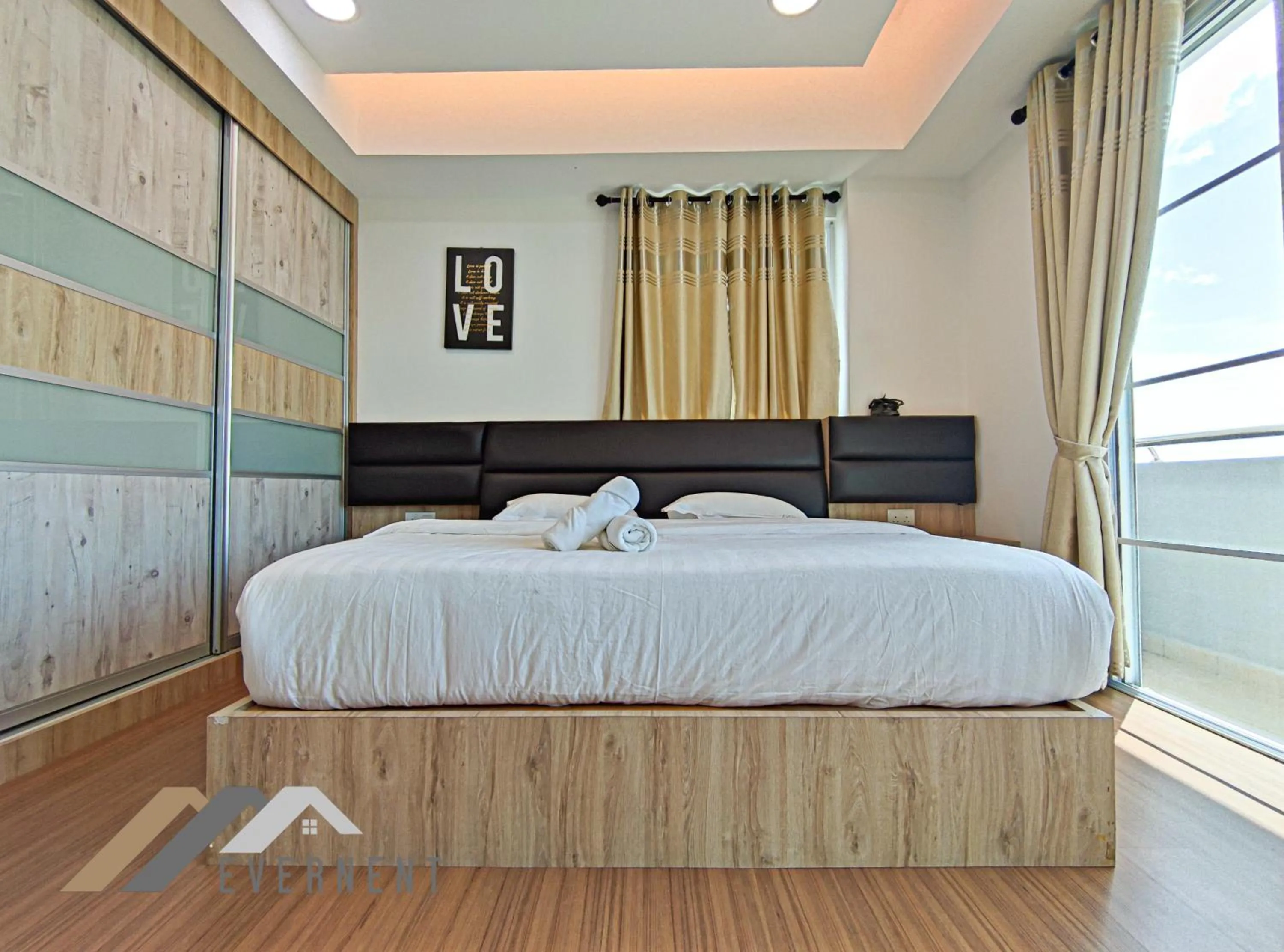 Bed in Serene Heights by Evernent