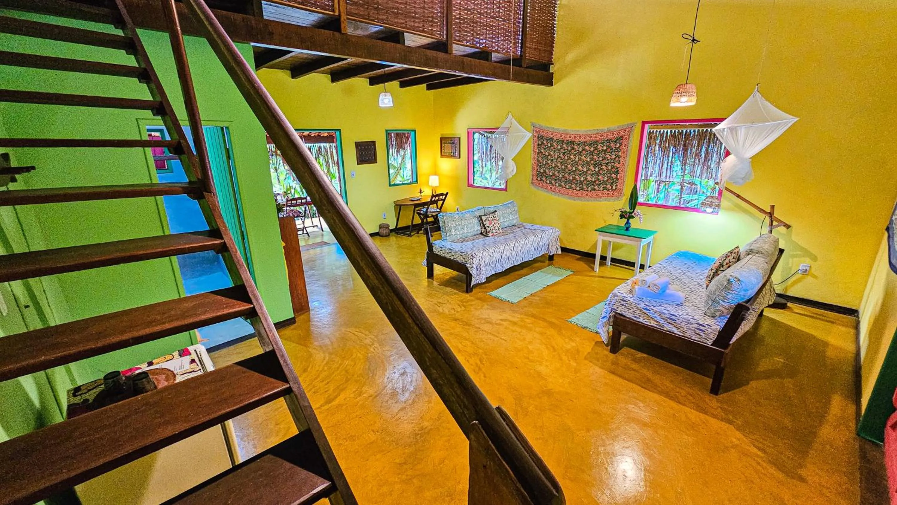Living room, Bed in Pousada Canoa Nativa