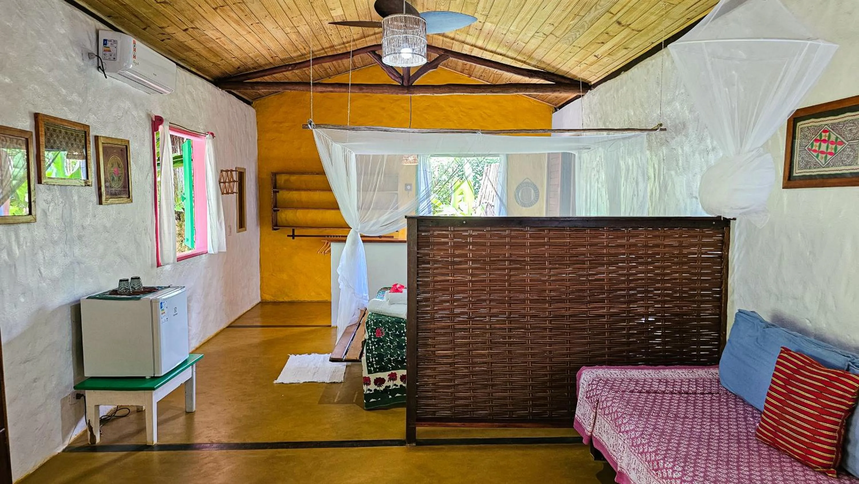 Photo of the whole room in Pousada Canoa Nativa