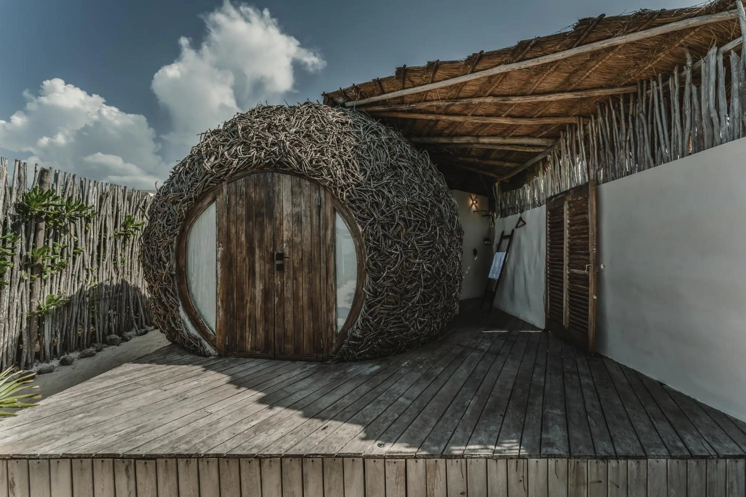 Queen Room with Sea View in Casa Ku Hotel - Adults Only