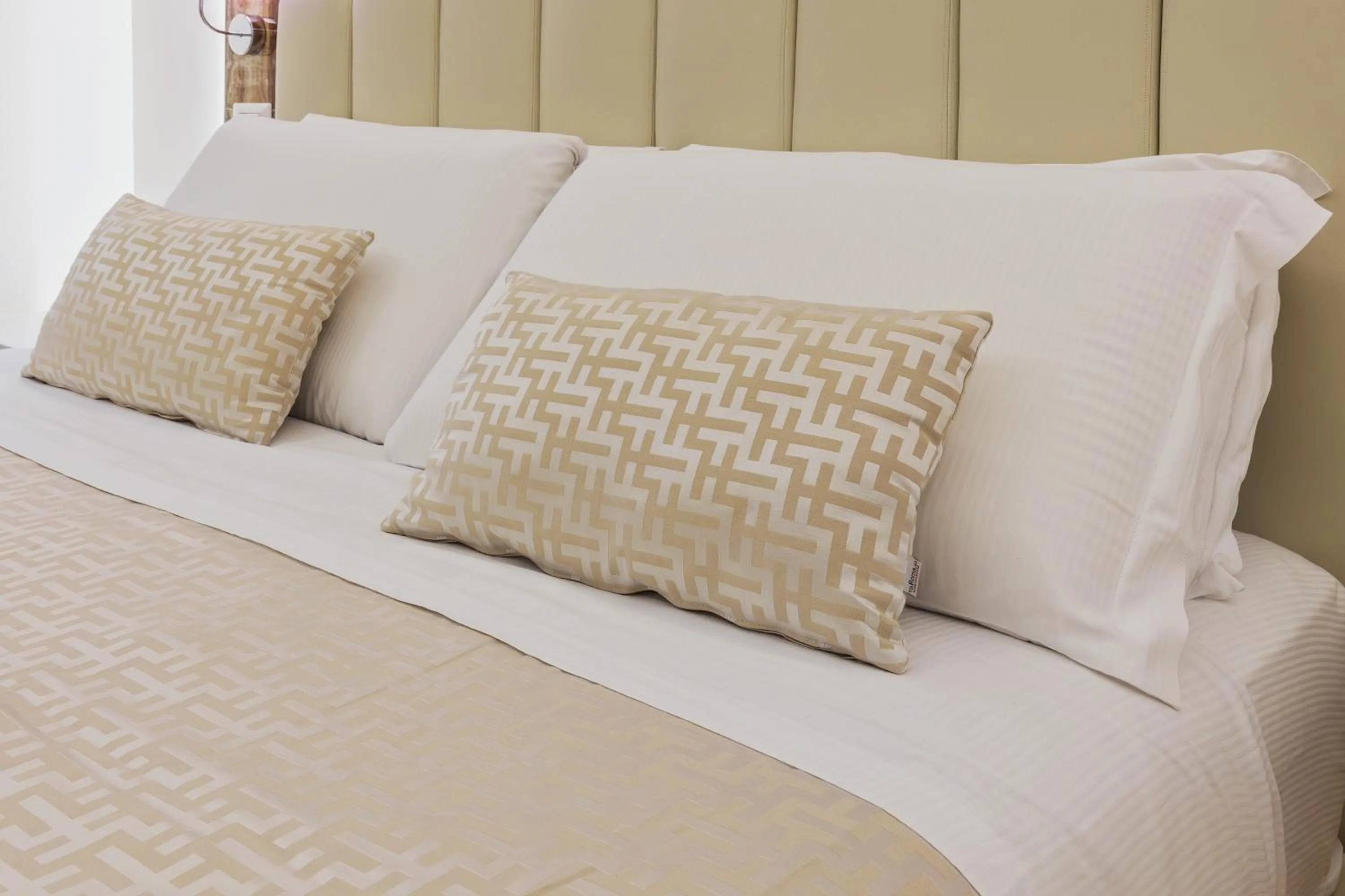 Bed in Navona Central Relais